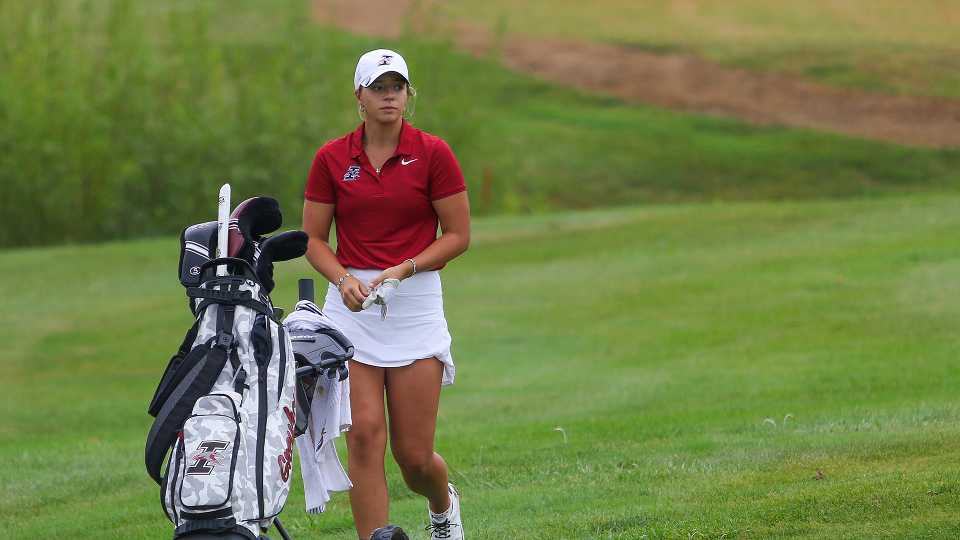 Caroline Whallon on the golf course.