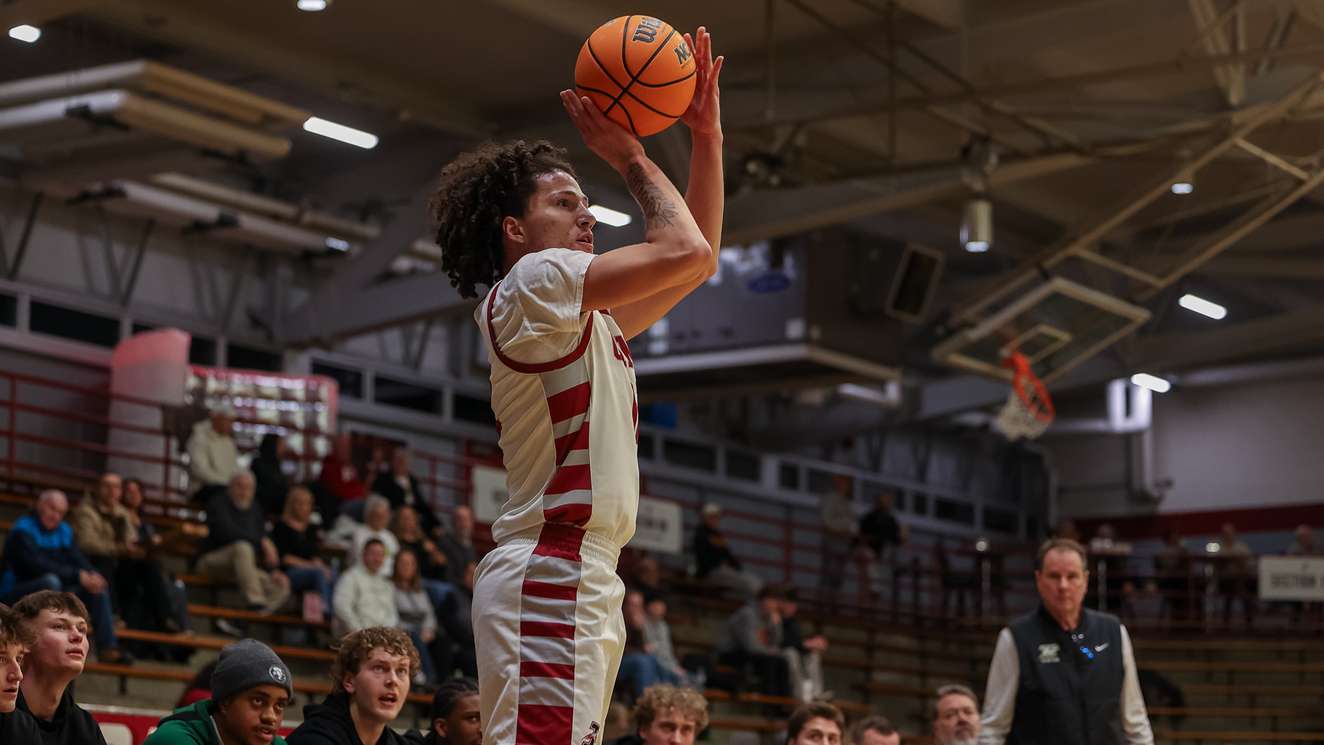 Shaun Arnold earns first GLVC athlete of the week honor