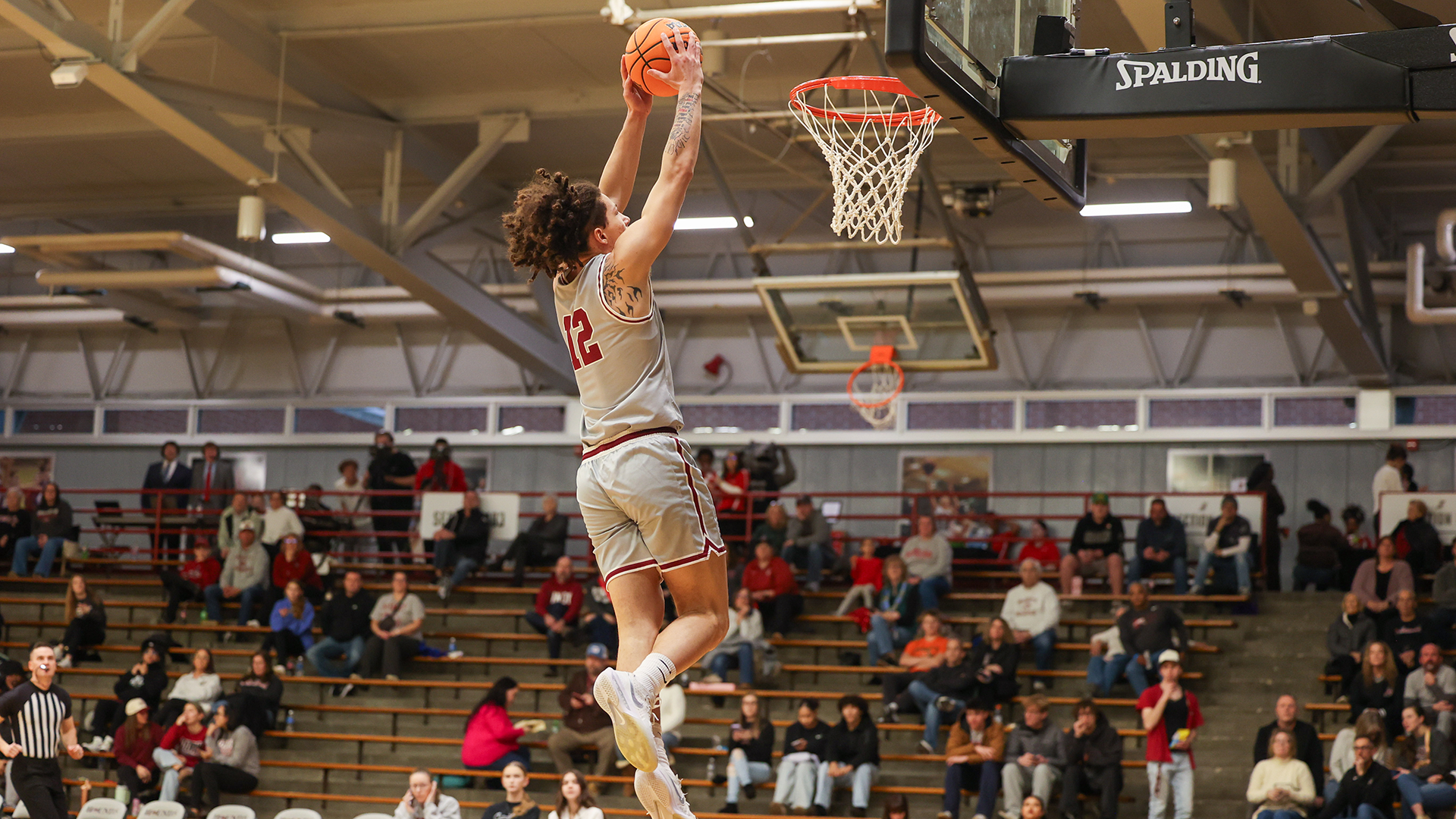 Shaun Arnold goes up for a dunk