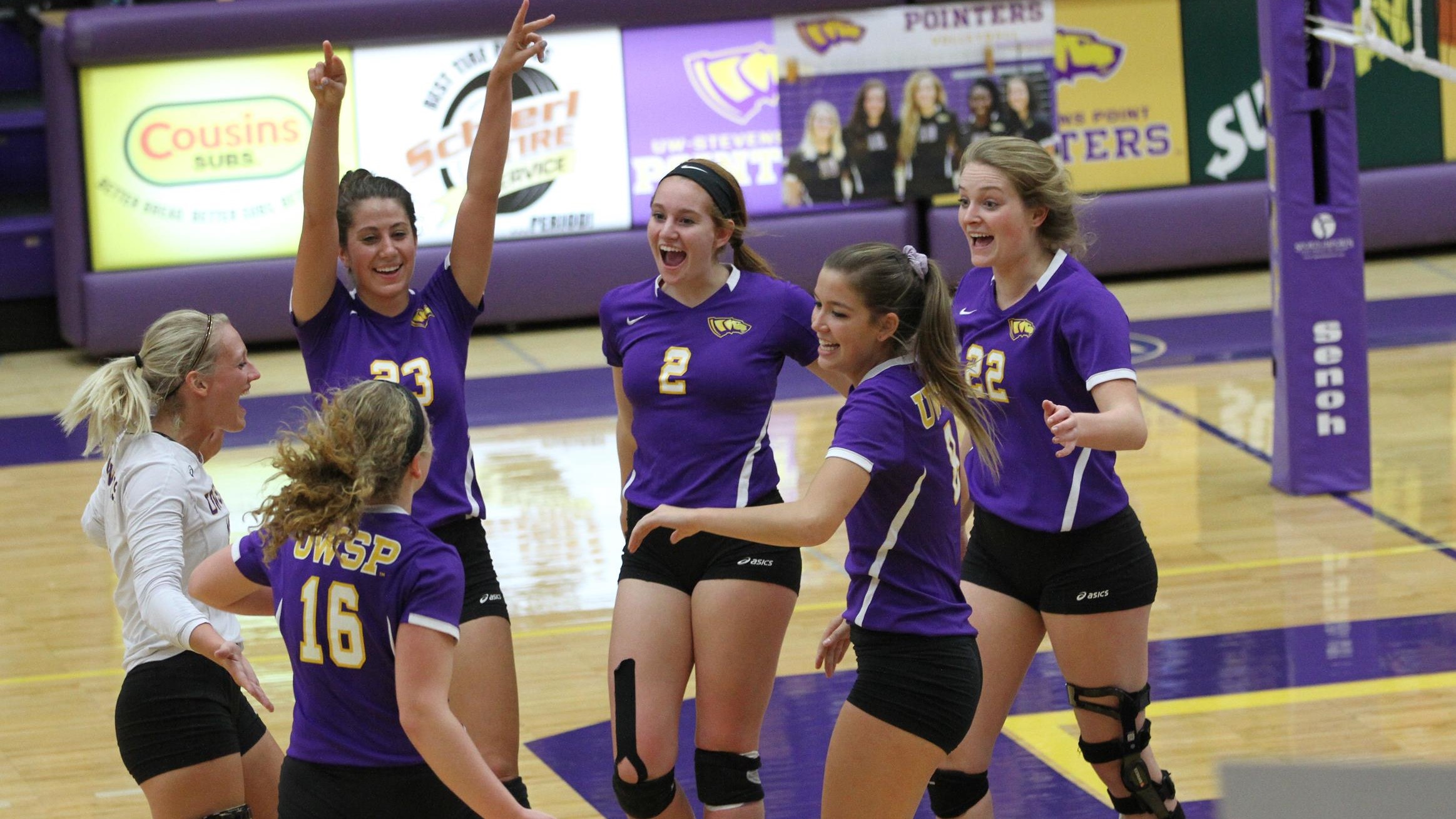 Pointers Win in Straight Sets at UWRF University of Wisconsin