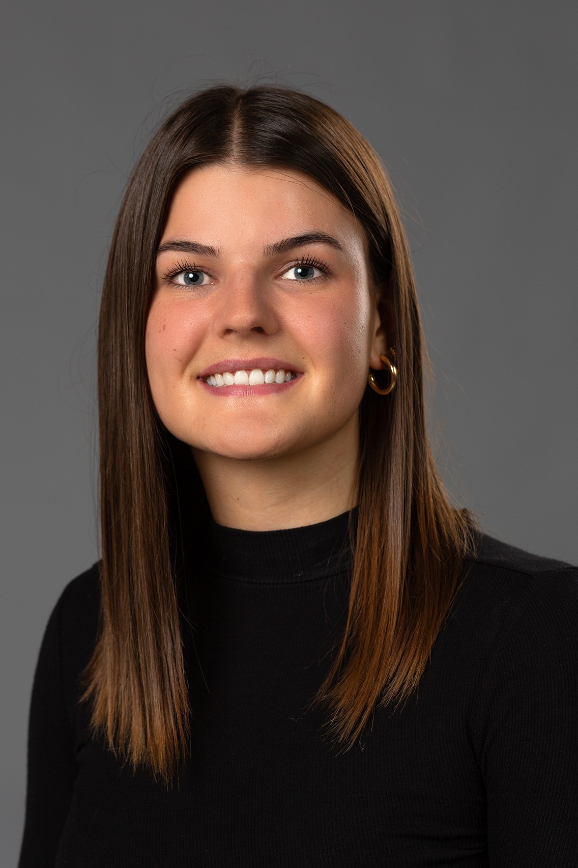 Nicole Lund headshot