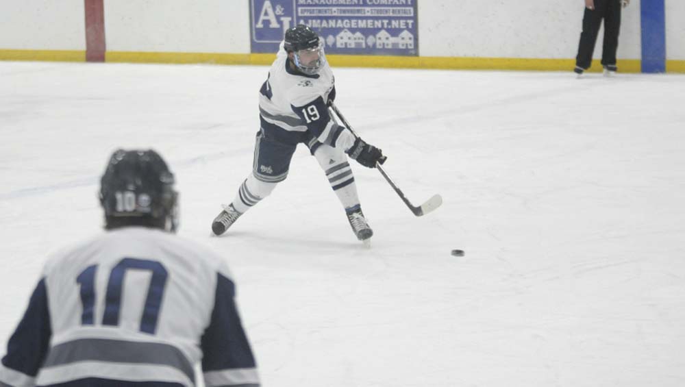 Trent Olson 201920 Men's Ice Hockey University of Wisconsin