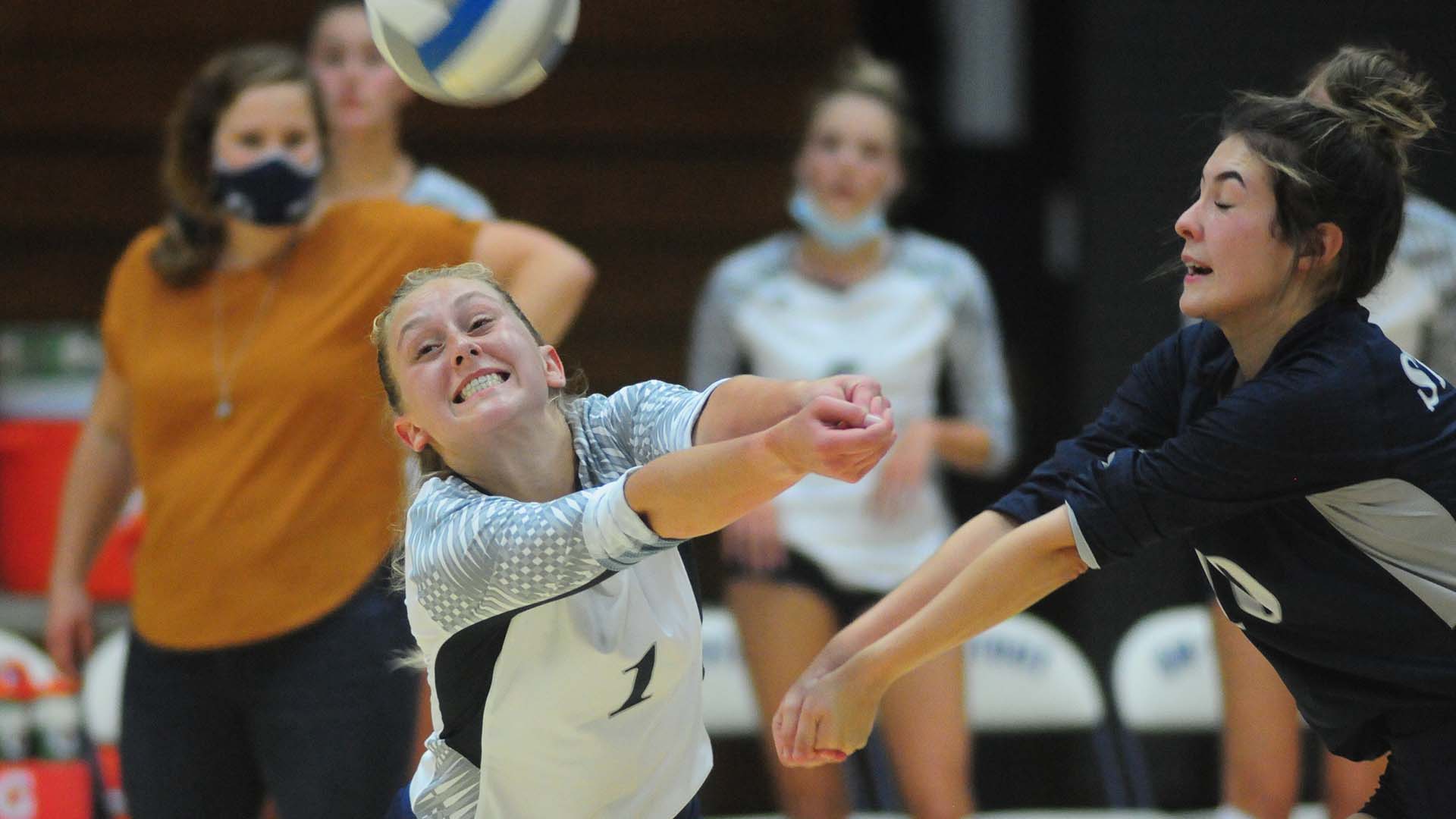 Elise Banitt 2021 Women's Volleyball University of Wisconsin