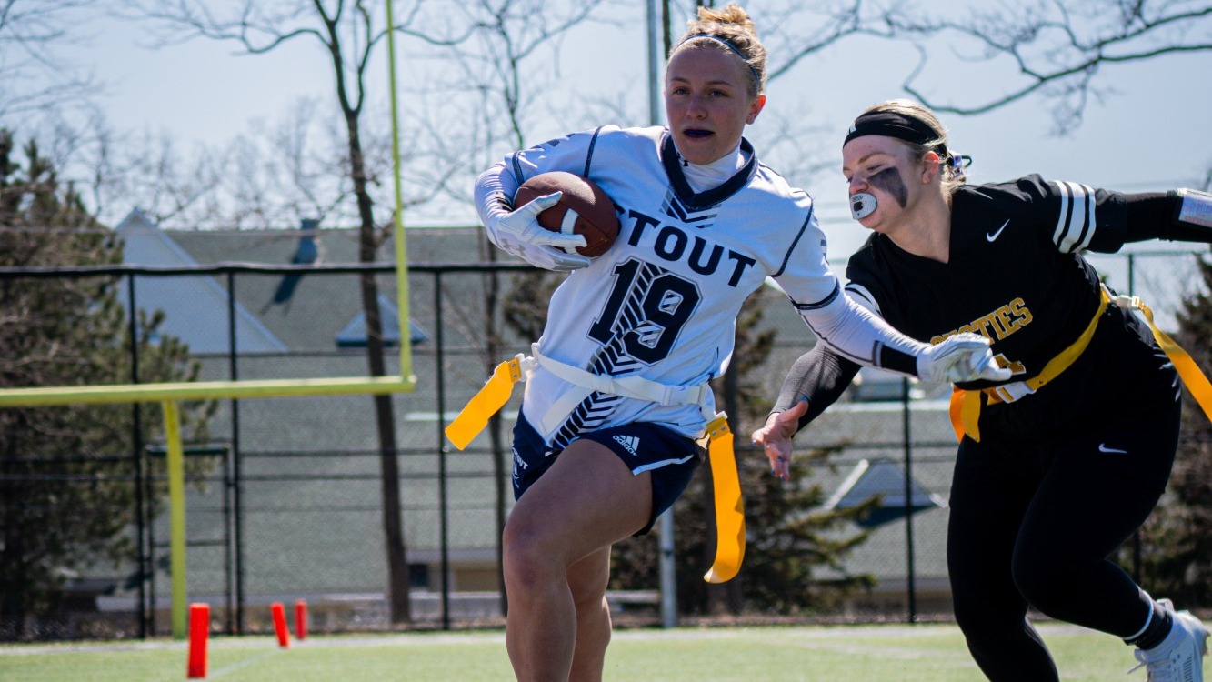 Adalyn Lyman Runs past the defender