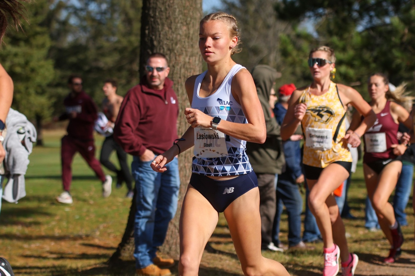 Claudia runs at wiacs