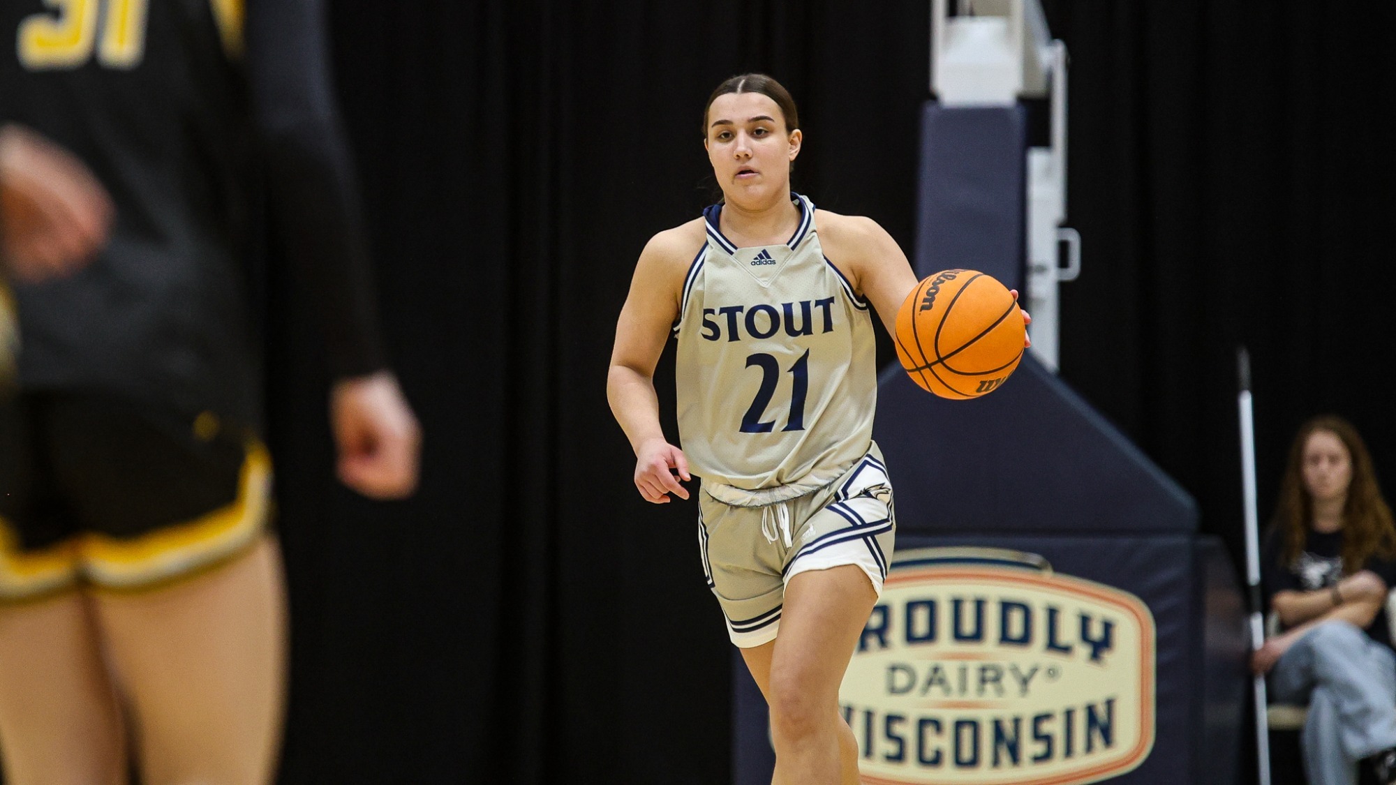 Lucy Nichols handling the ball