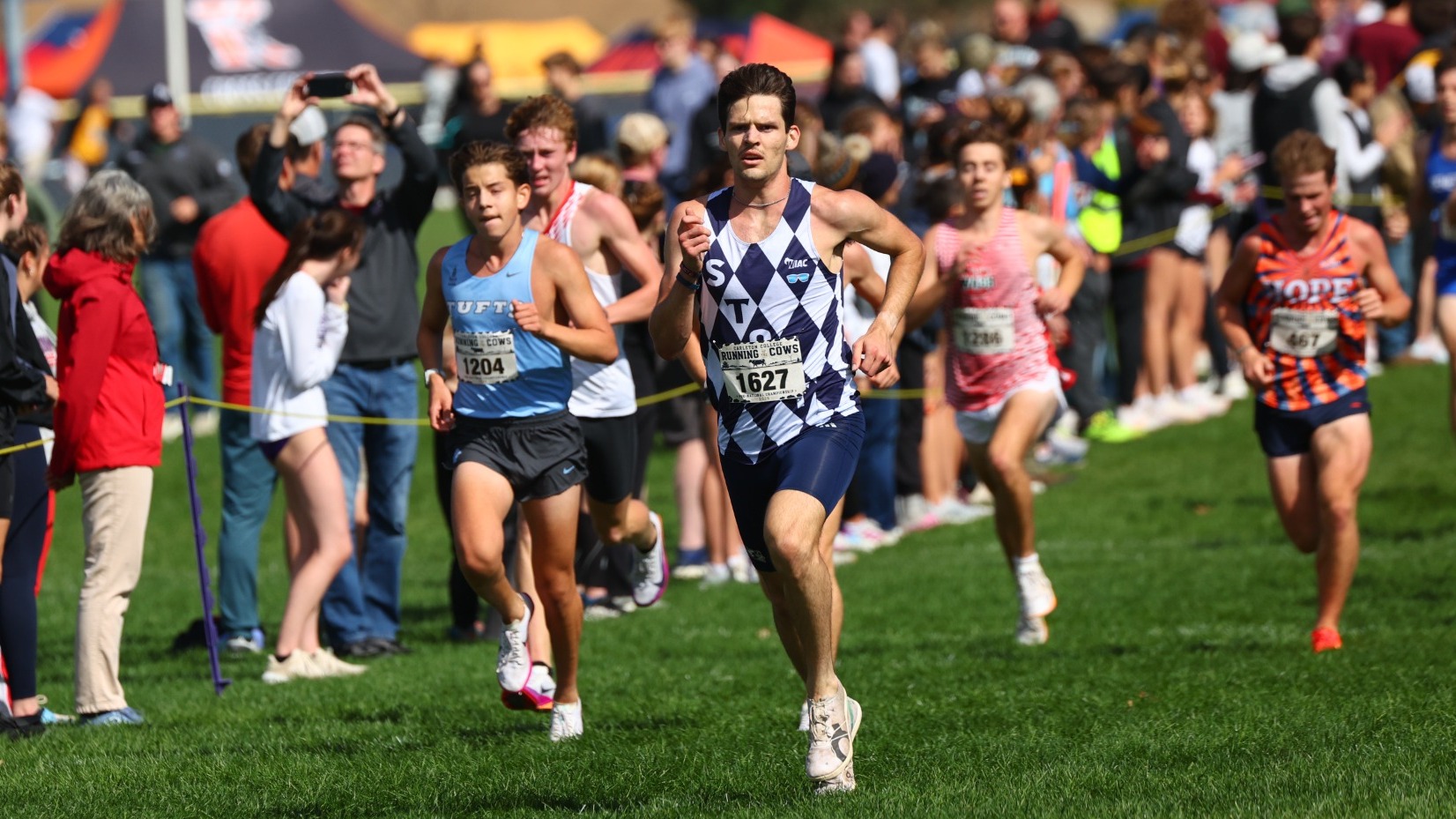 Jullian runs at DII Preview