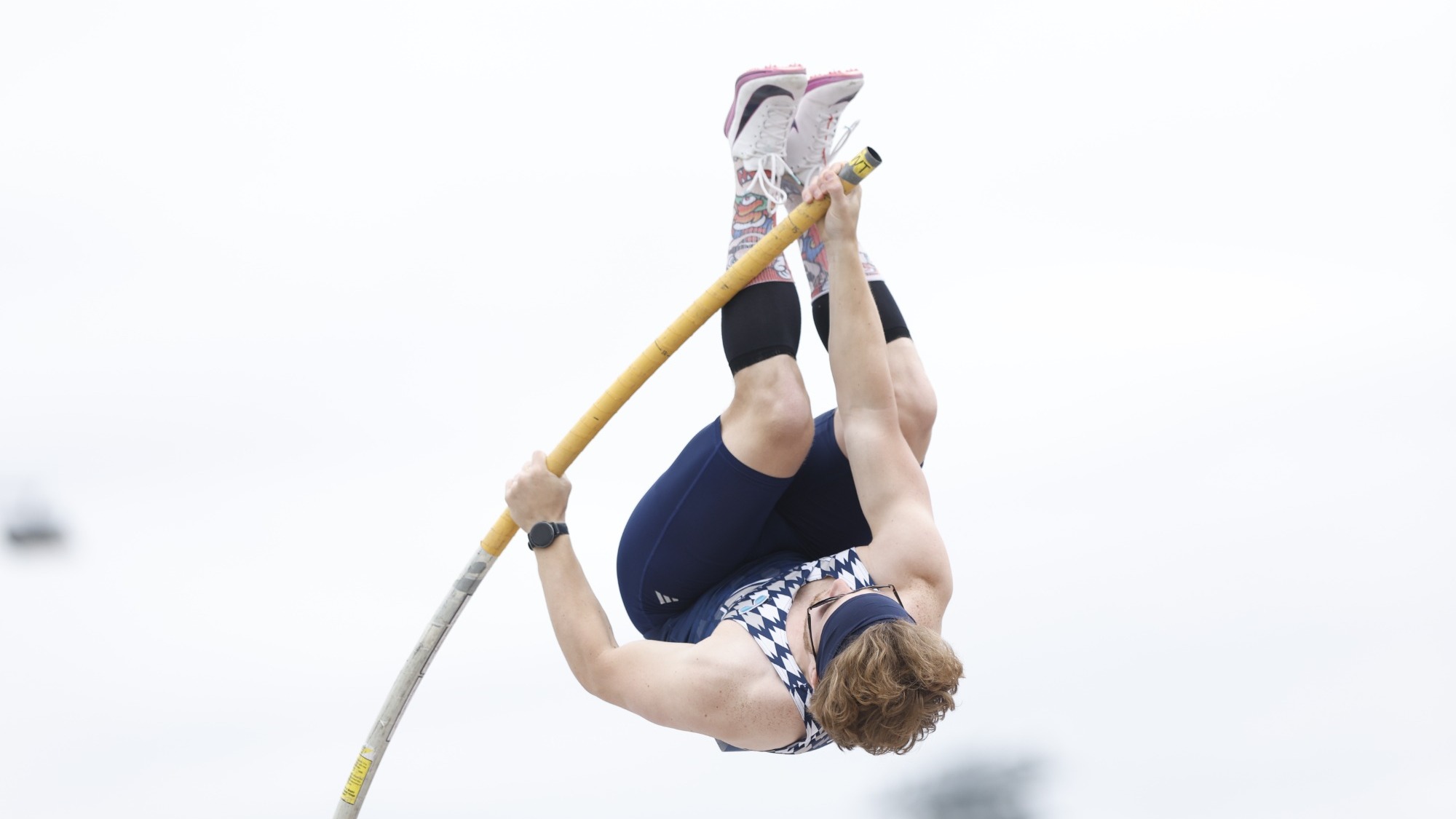 Sam Knox pole vaults at 2026 ncaa championships