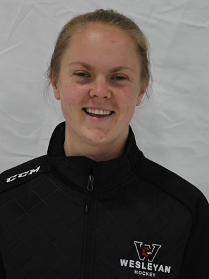 Annie Rush Headshot 2021-22