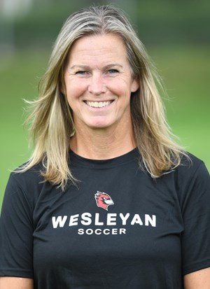 Eva Meredith Headshot 2021
