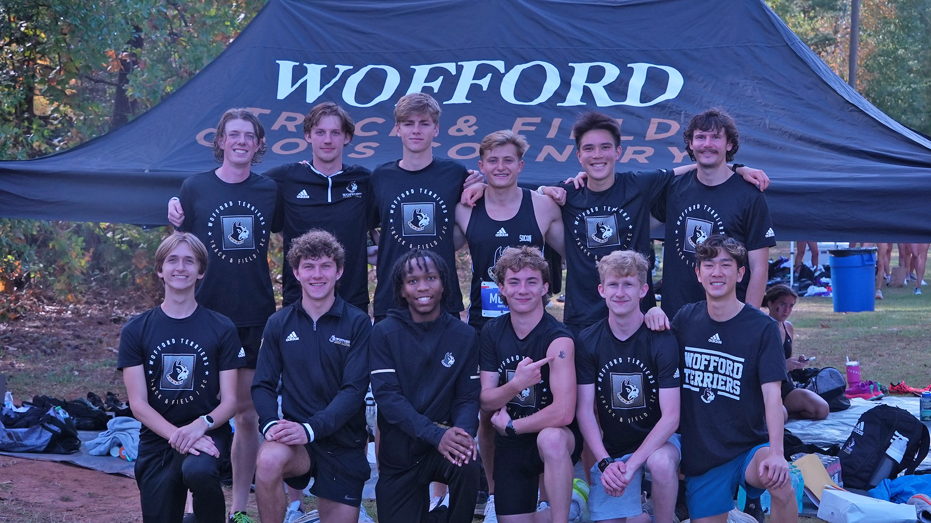 2024 Mens XC team at SoCon