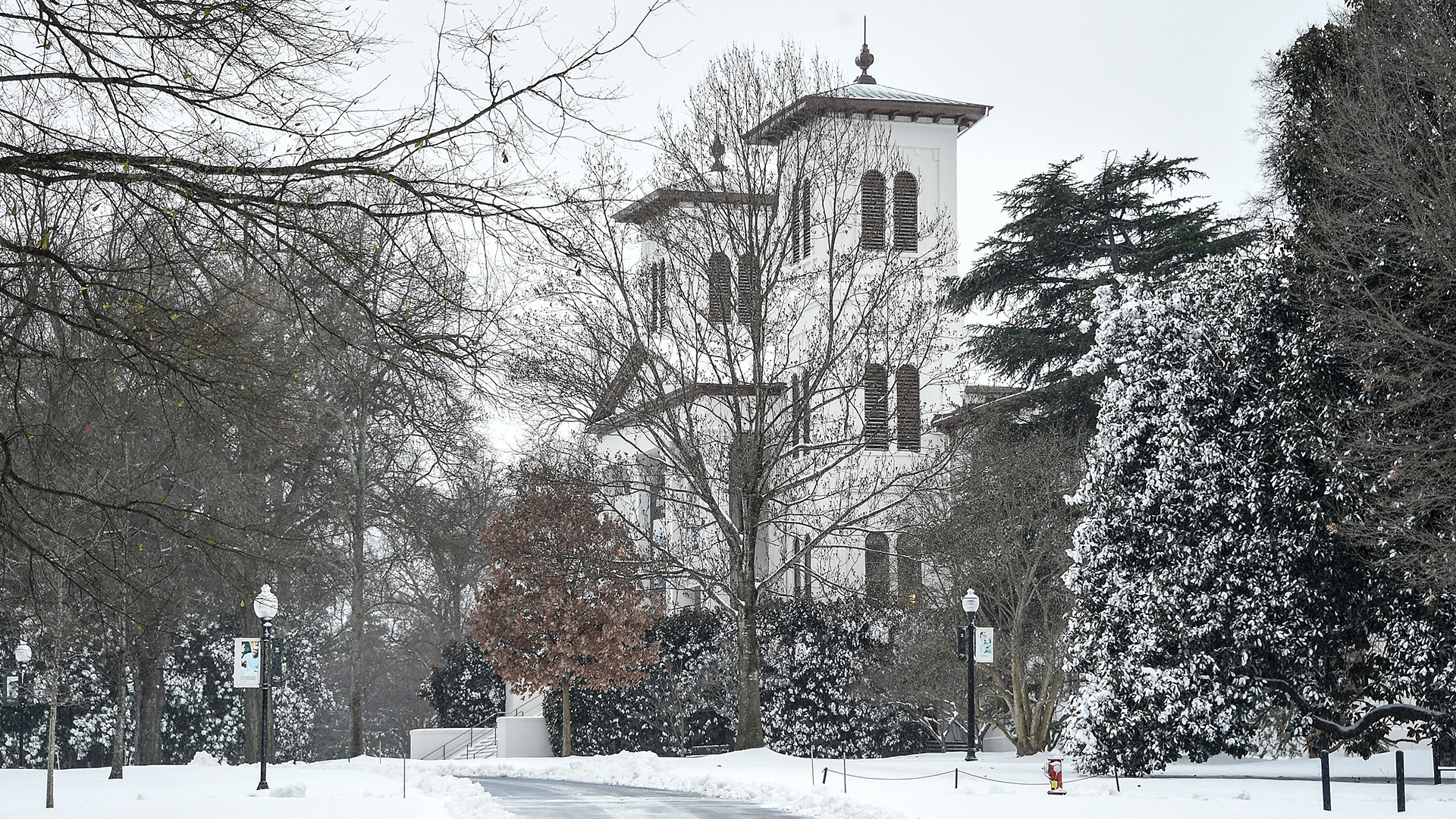 Old Main snow 2022