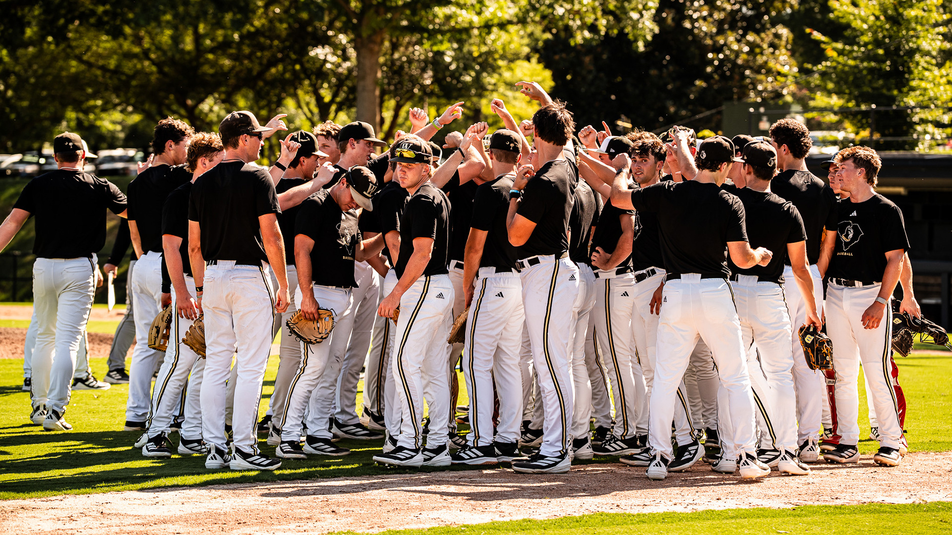 2026 fall baseball huddle
