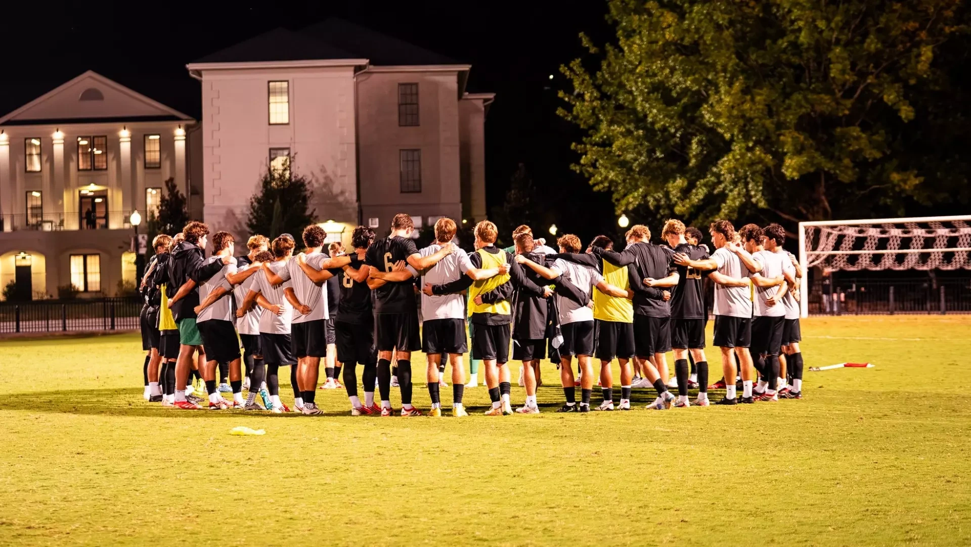 Mens soccer huddle vs Coastal Carolina 2026Coastal