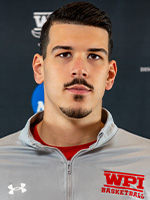 Riley Naclerio headshot-2023