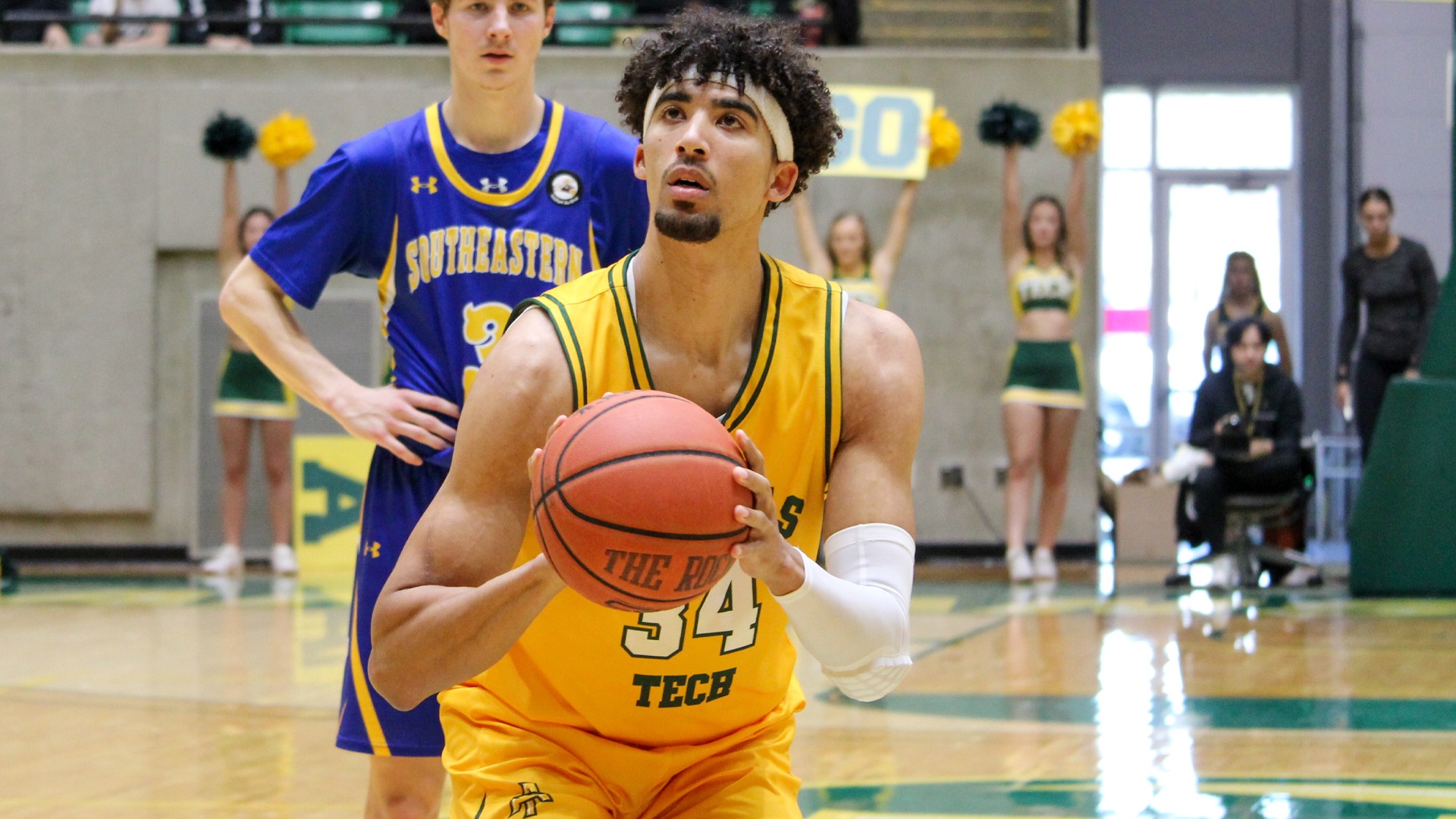 Niko Gosnell Men's Basketball Arkansas Tech University Athletics