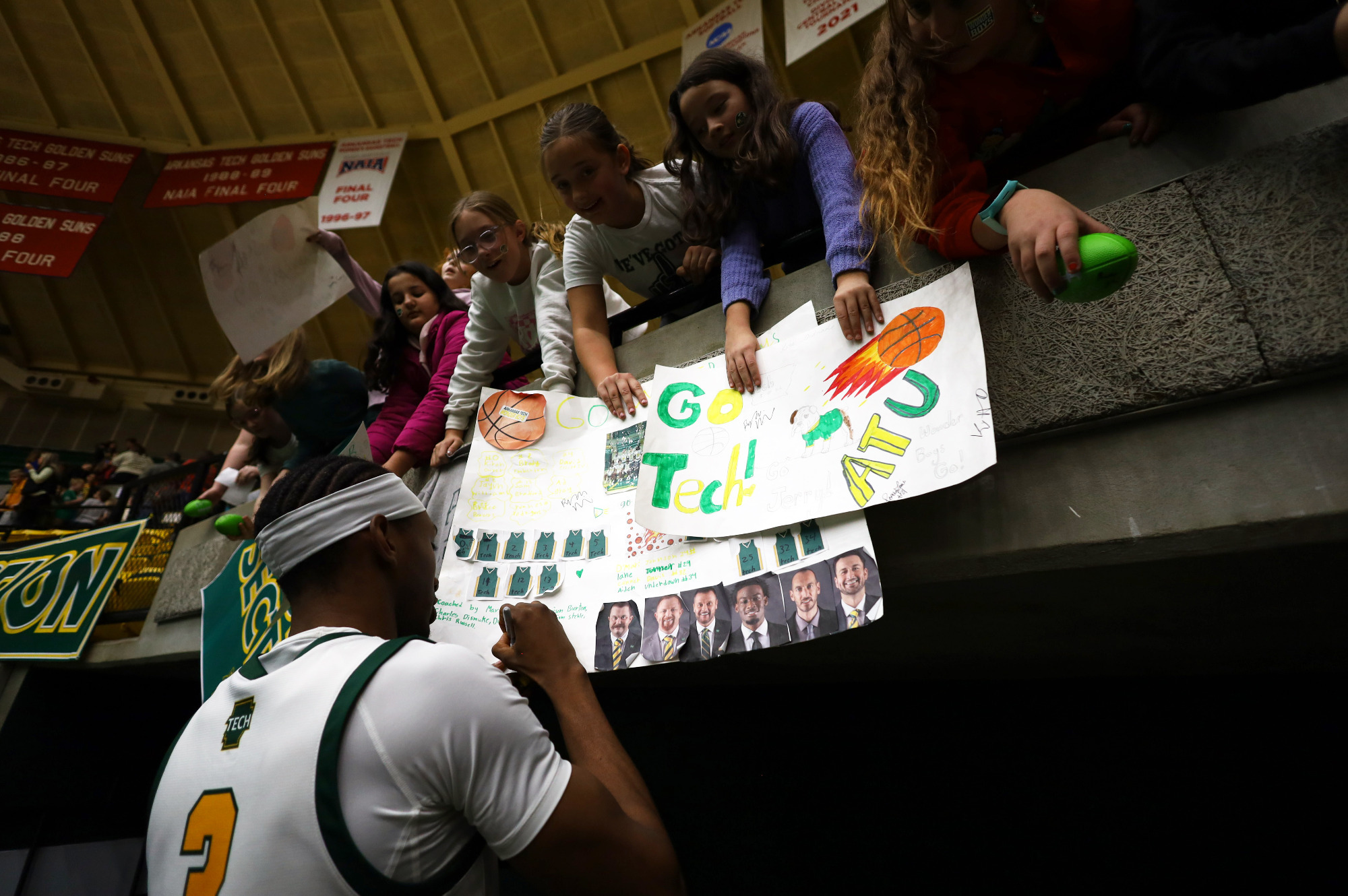 Devin Foster signing autographs vs. Ecclesia (12-9-25)