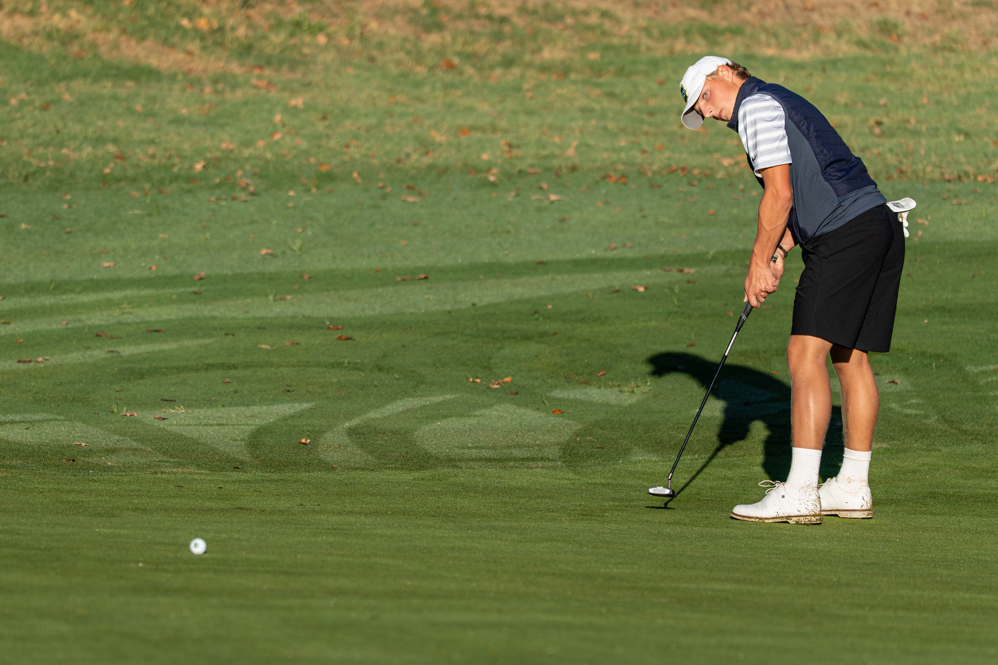 Sebastien De Vooght Putting at Skip Wagnon