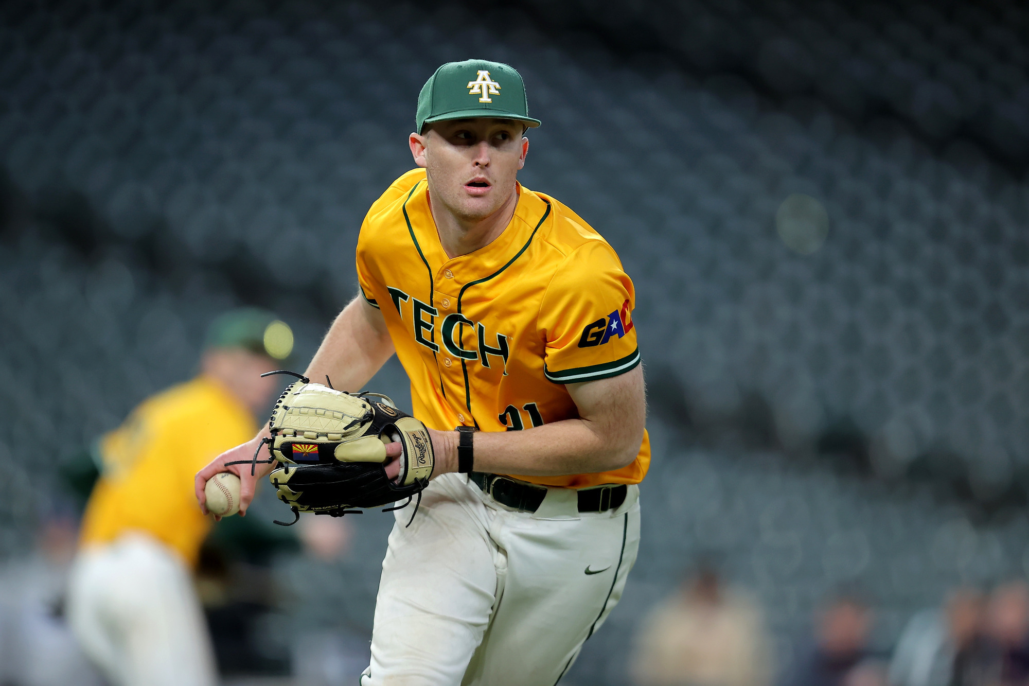 Daniel Hutchison pfp