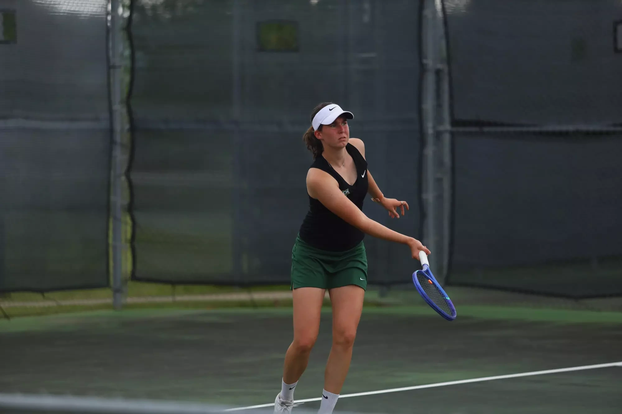 Rebecca Arnold drop shot