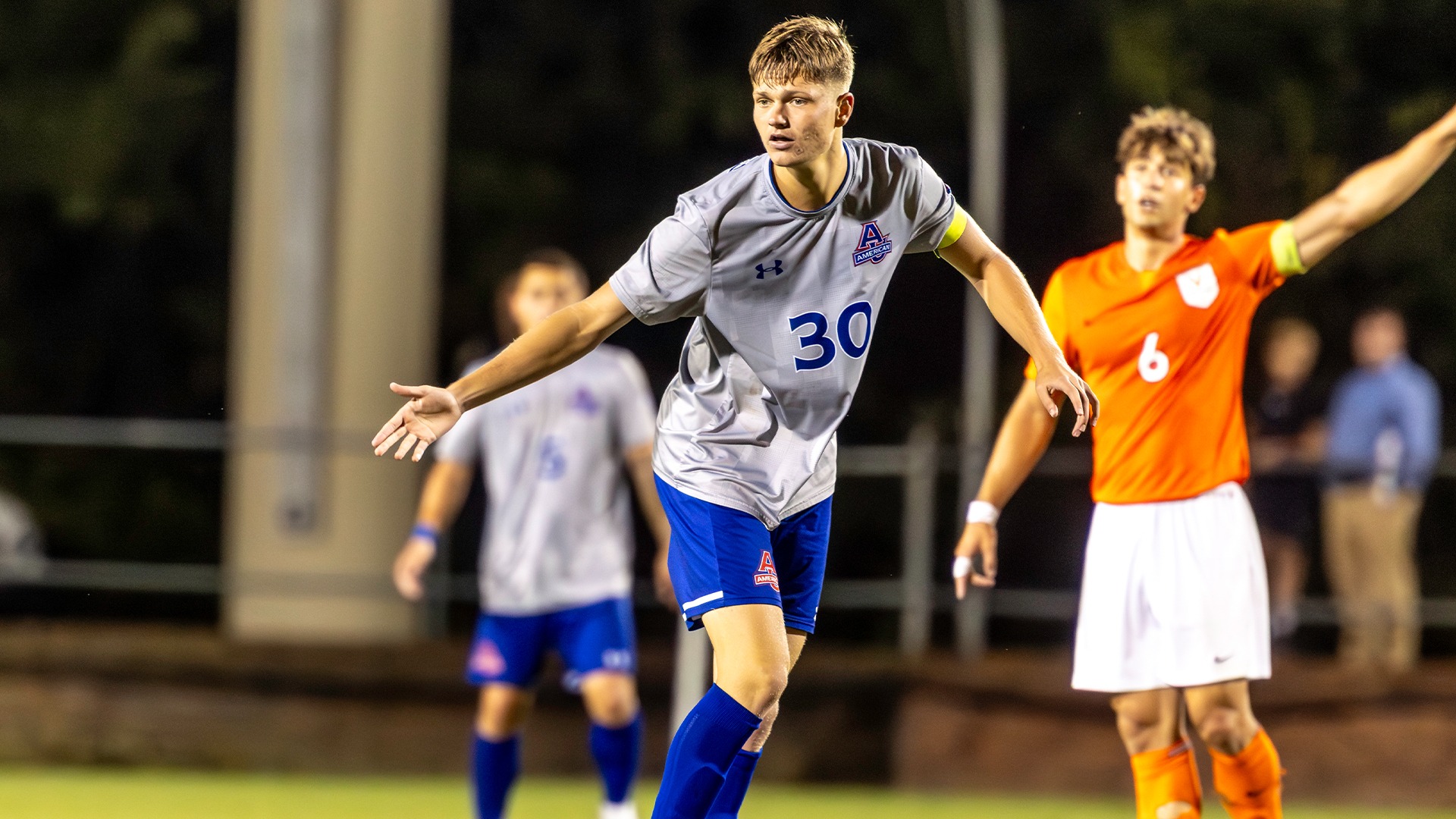 Troy Elgersma playing in a soccer match.