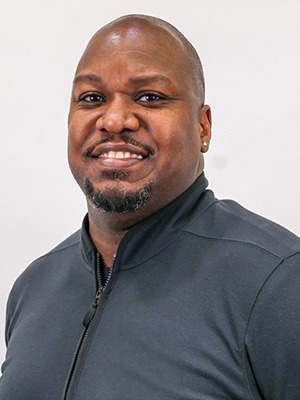 Robert Isme headshot