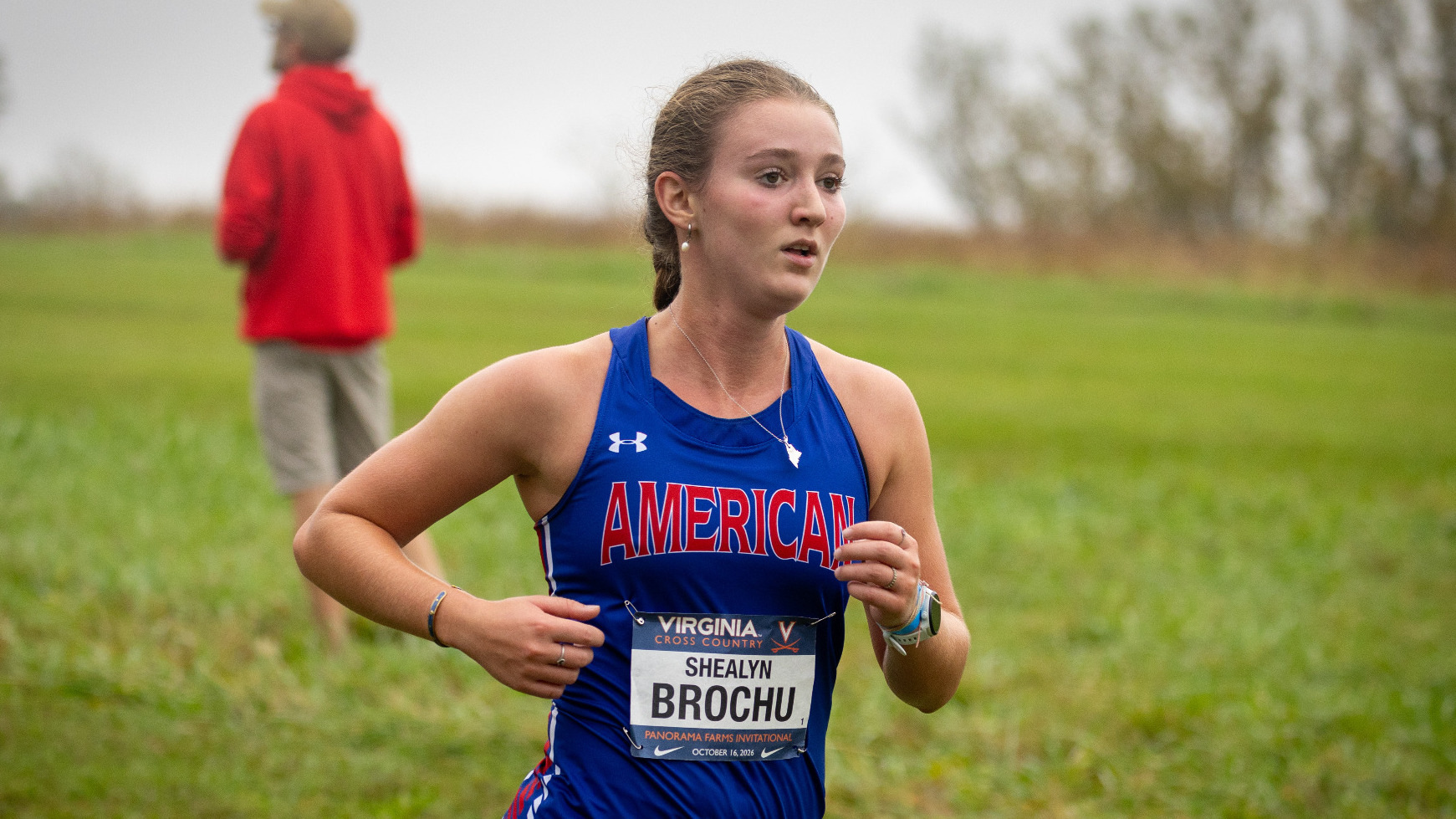 Shealyn Brochu running at the Panorama Farms Invitational.