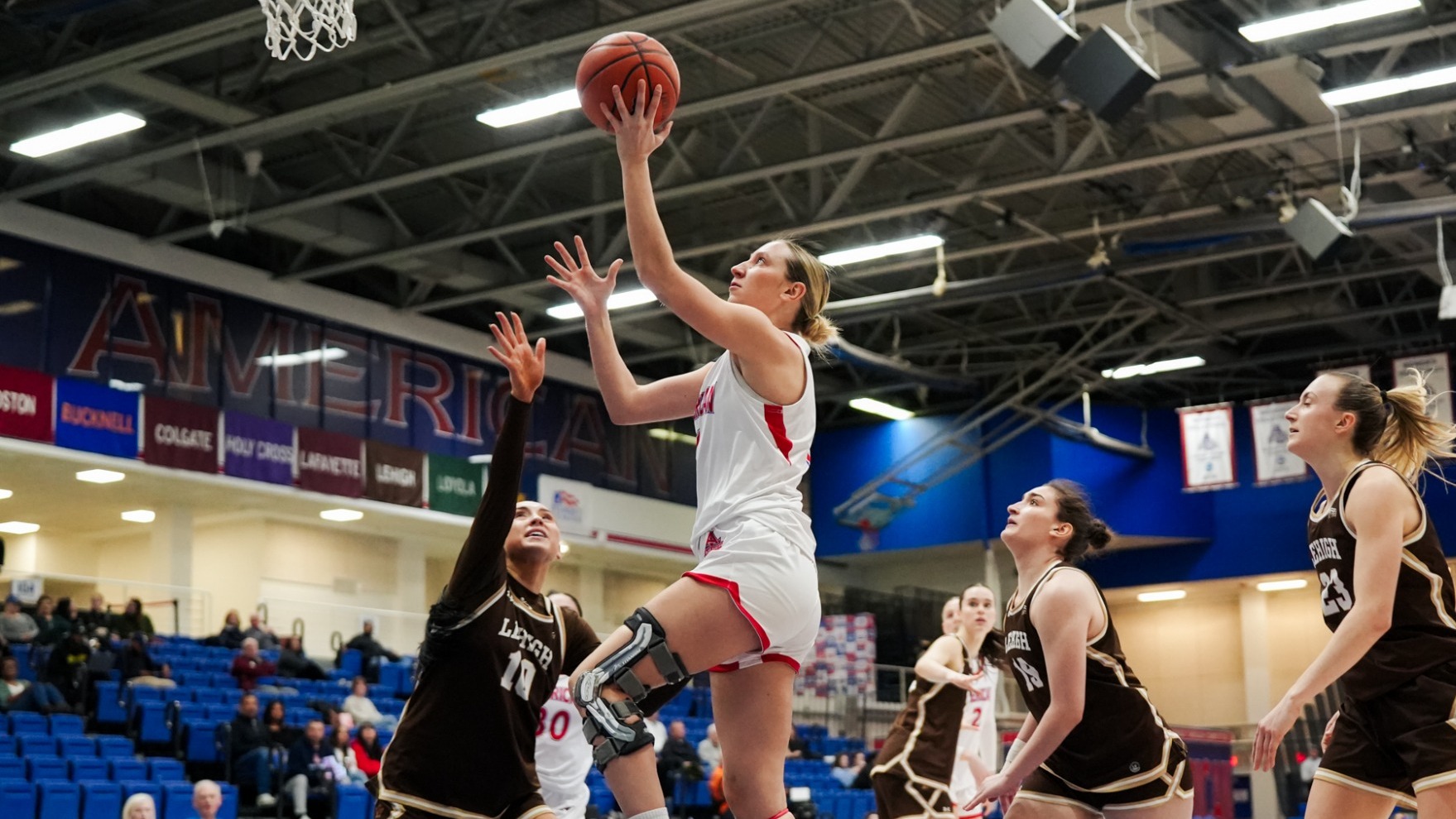 Anna Rescifina going for a layup against Lehigh.
