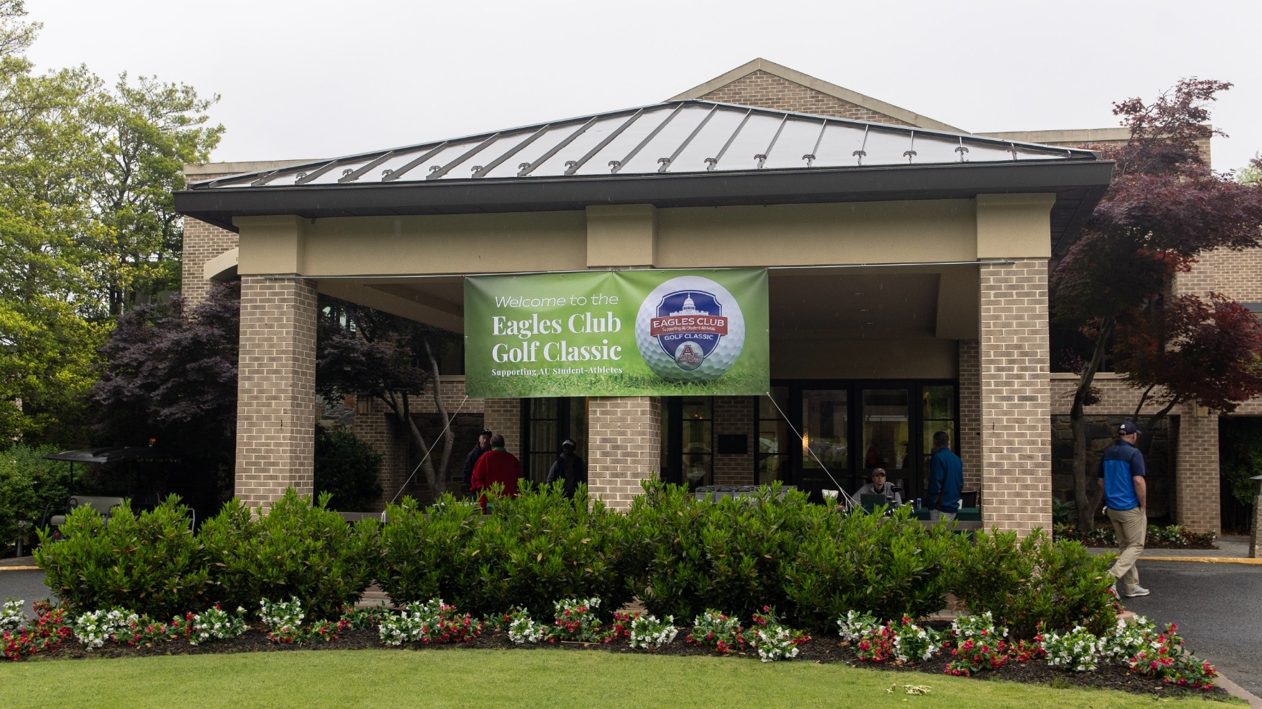 A banner at the Lakewood Country Club advertising the Eagles Club Golf Classic.
