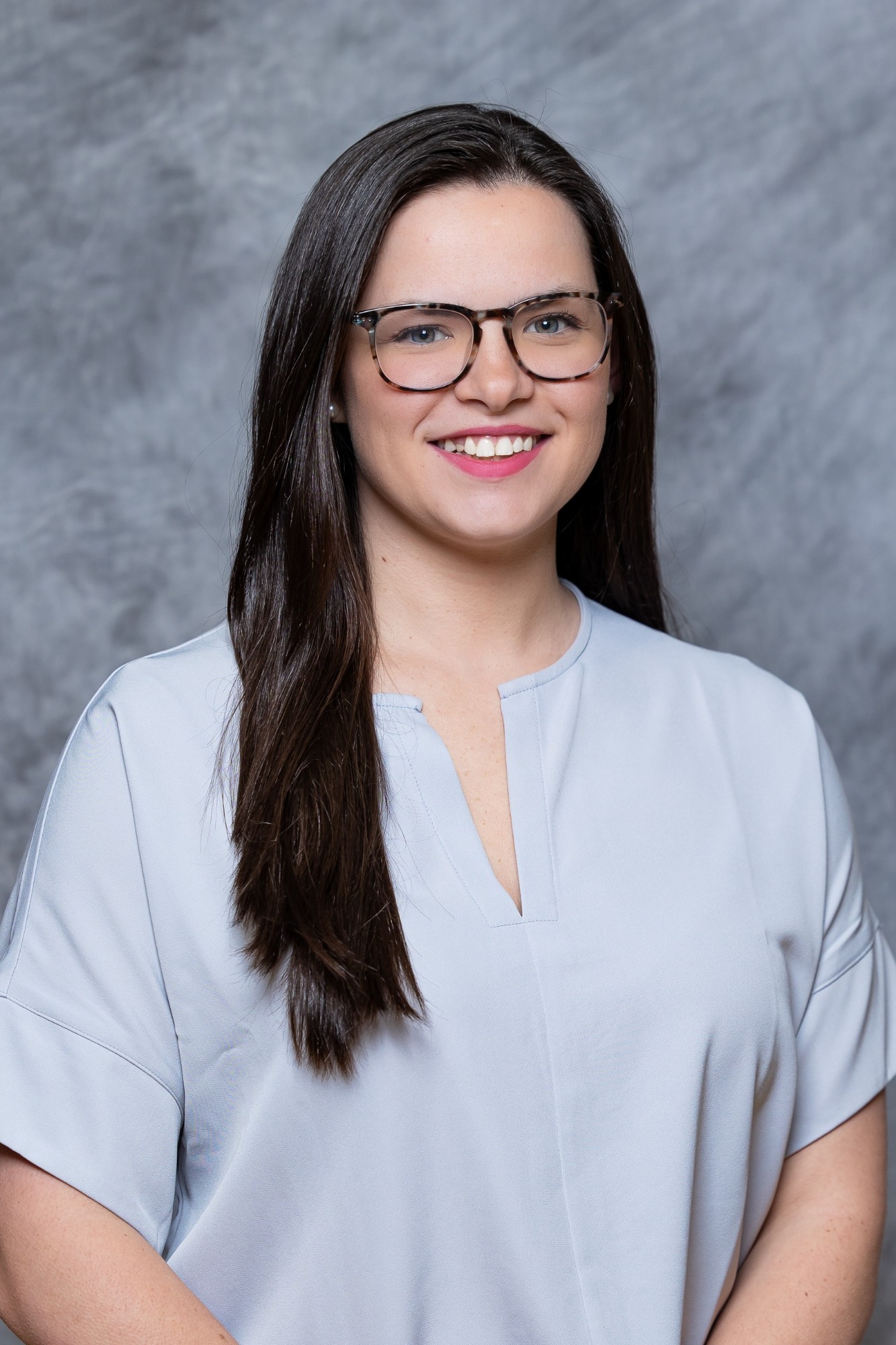 Harleigh Smith headshot - cheer coach