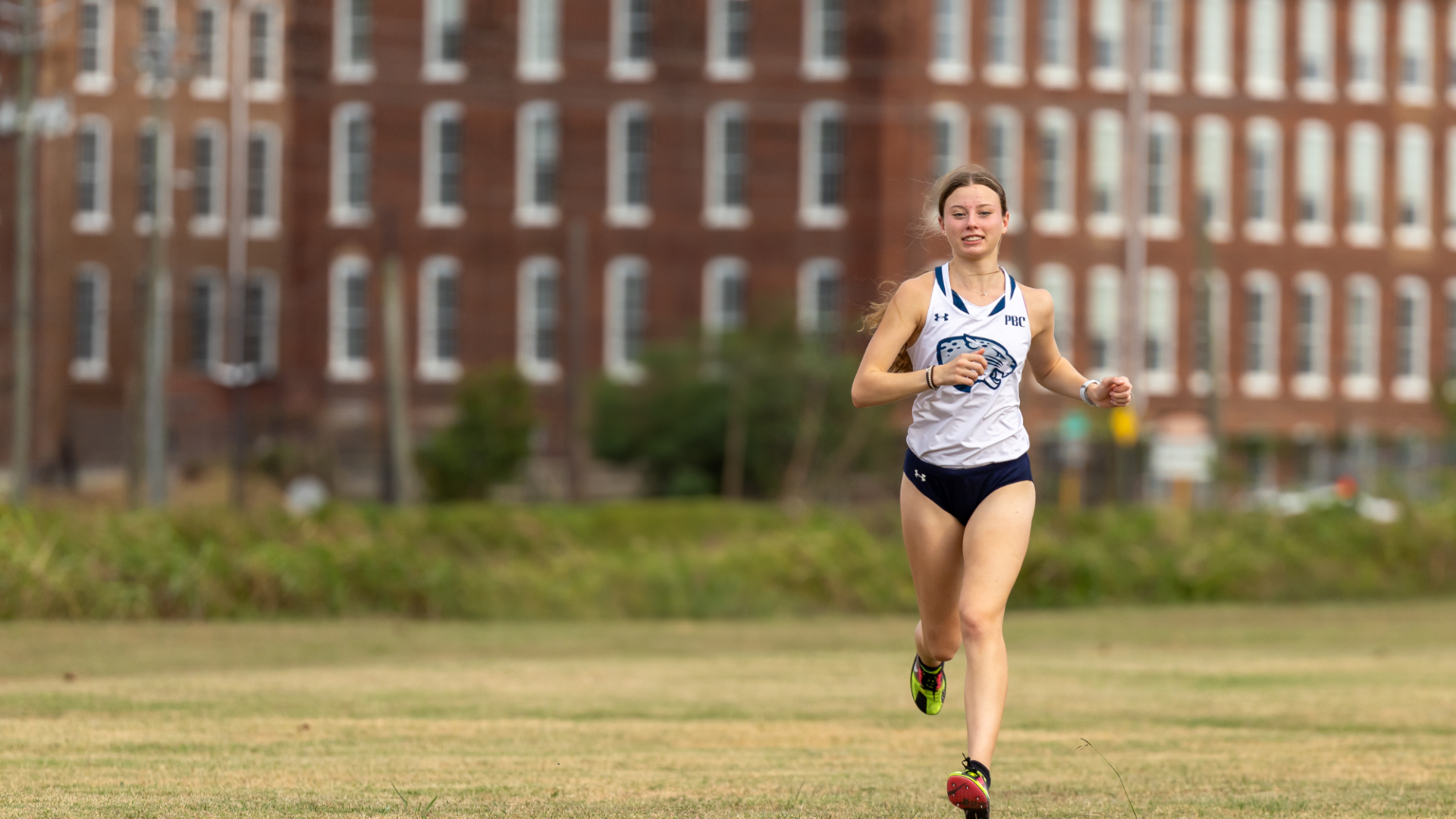 Madison Thomas running