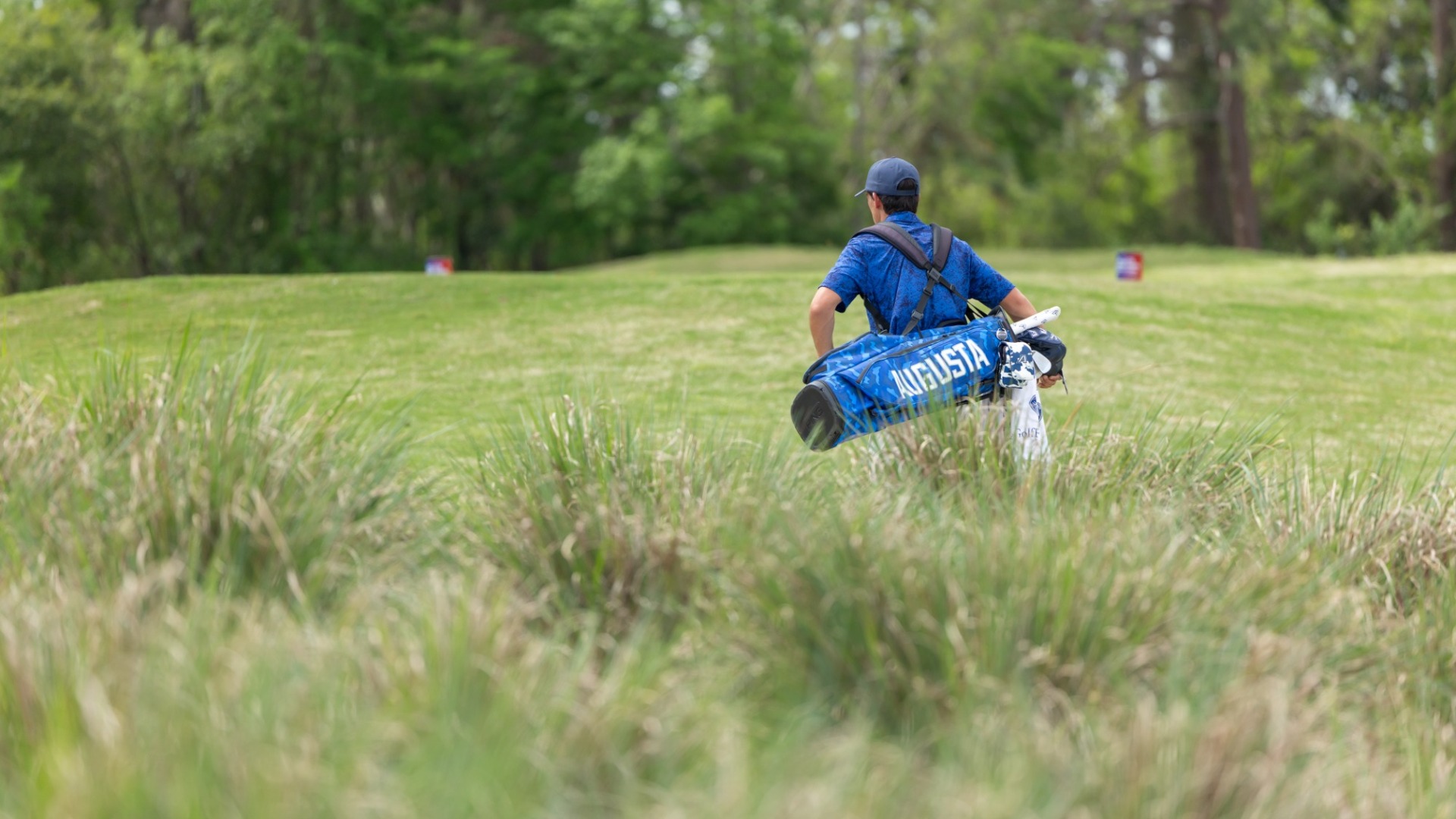 Stefan Jacobs carries his golf bag
