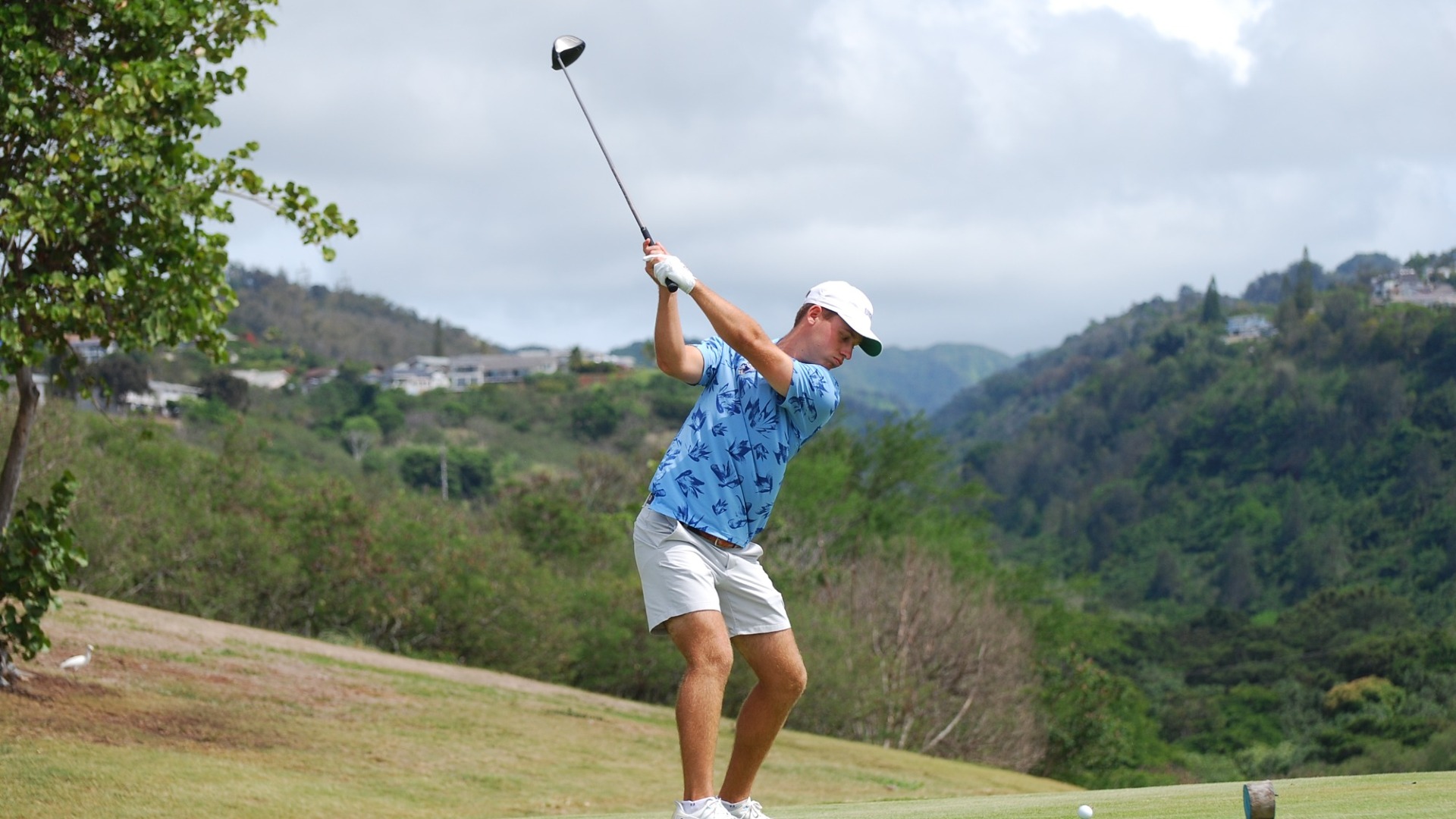 Chapman Barnett tees off