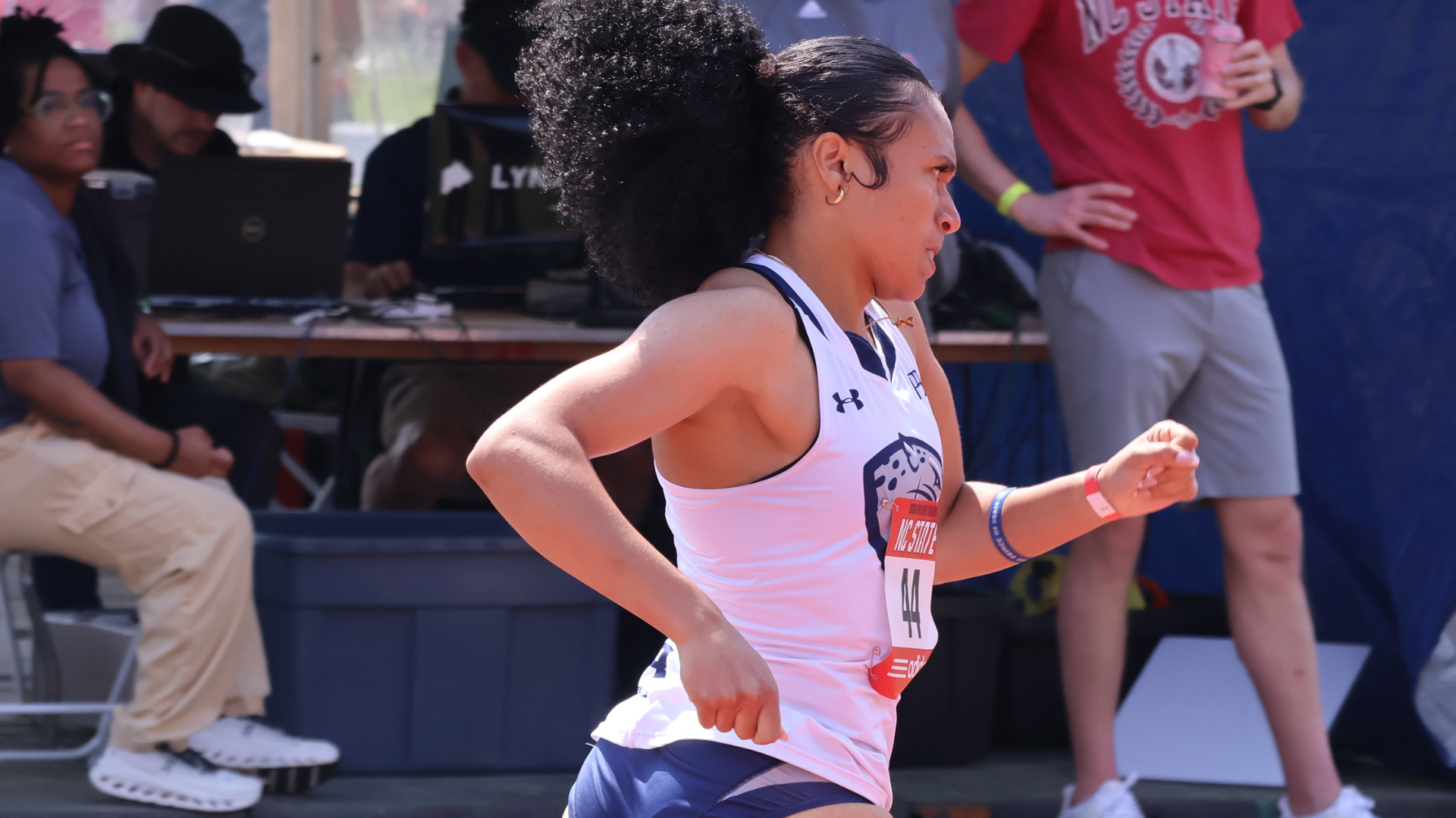 Augusta womens track runner