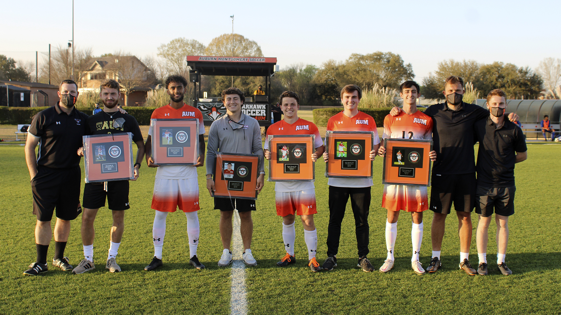 25 Men’s Soccer Claims Top Spot in Group B with 21 Senior Day Win