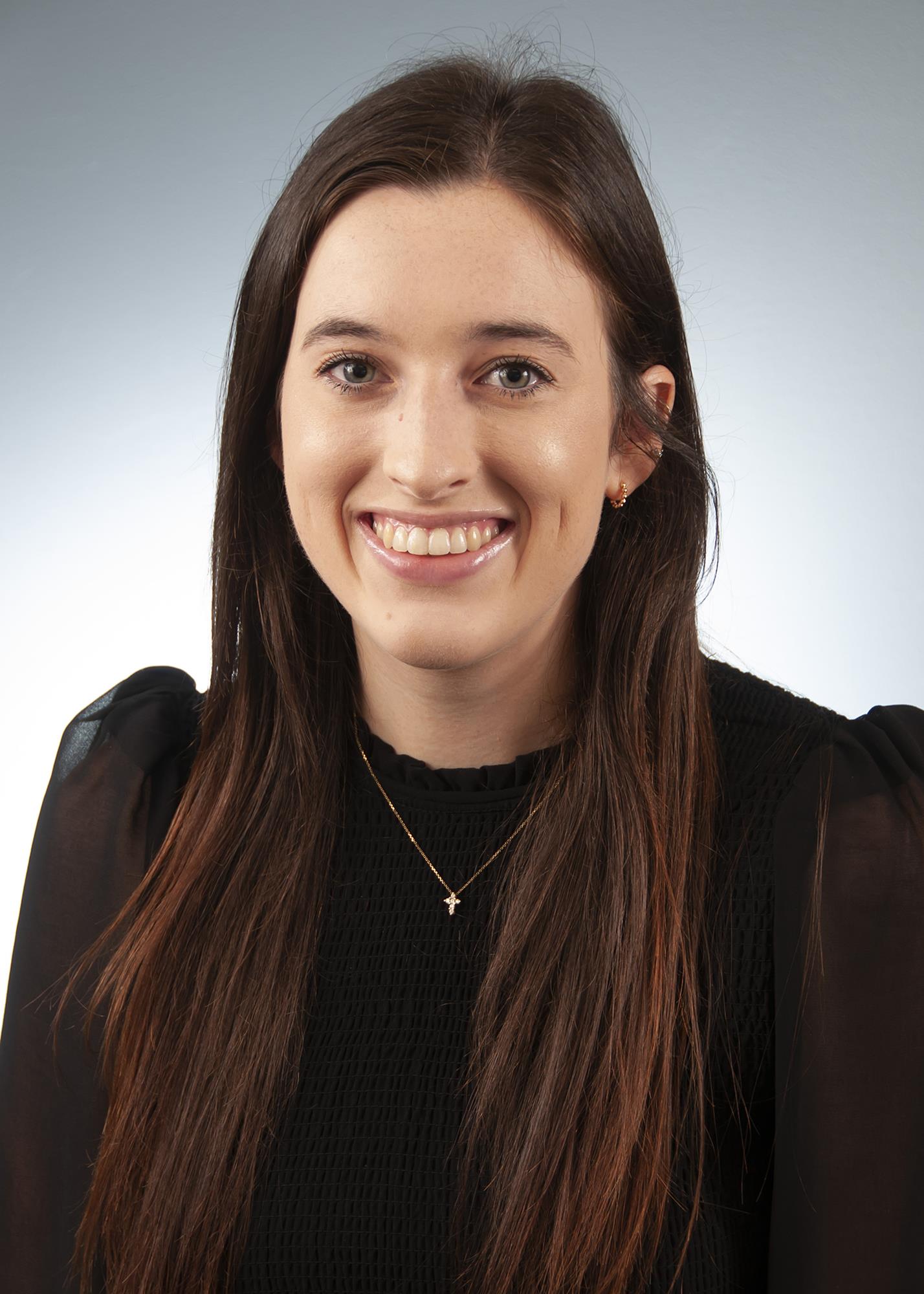 KatherineKratzer_Headshot