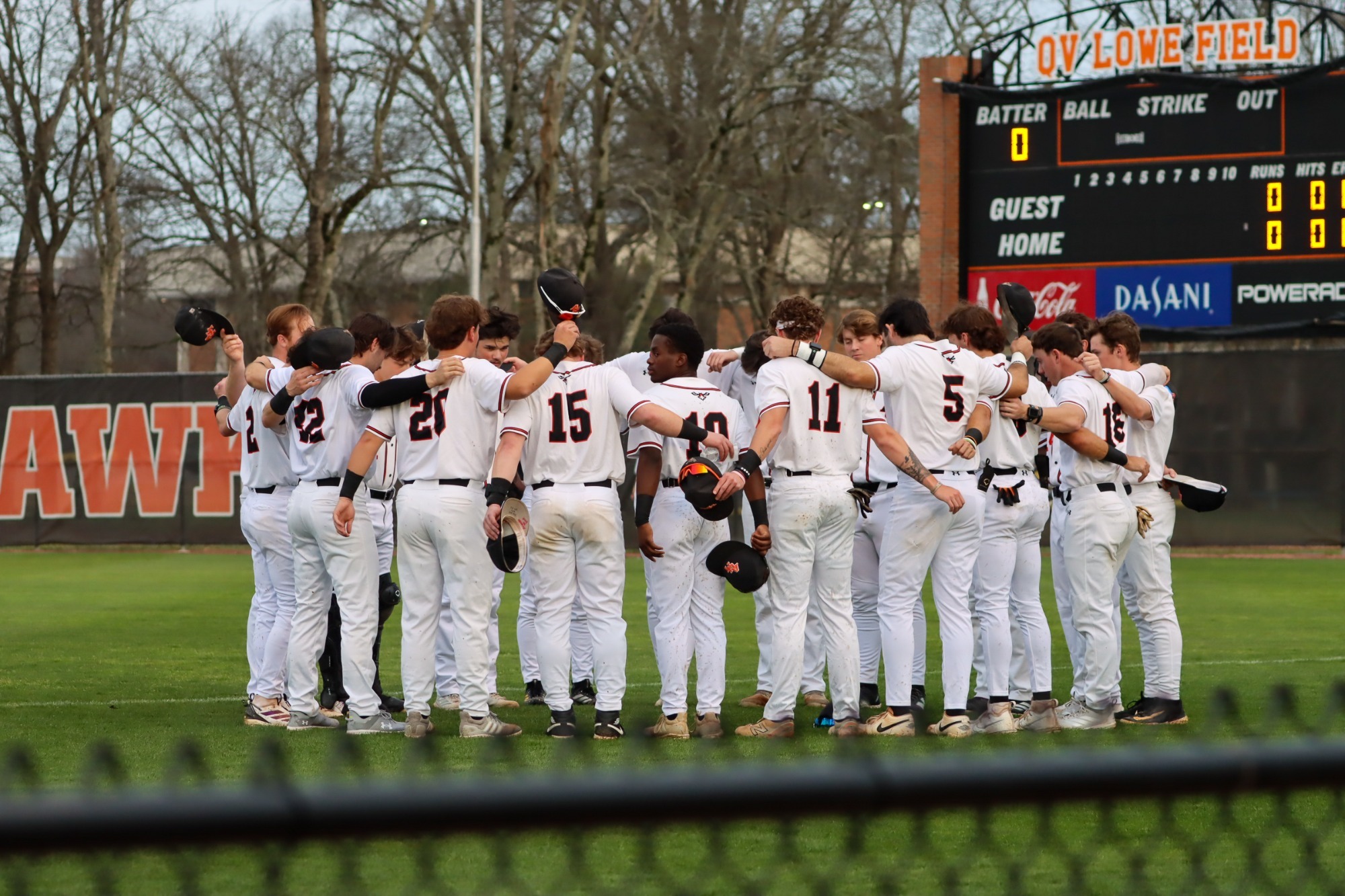 Baseball Huddle vs UWA
