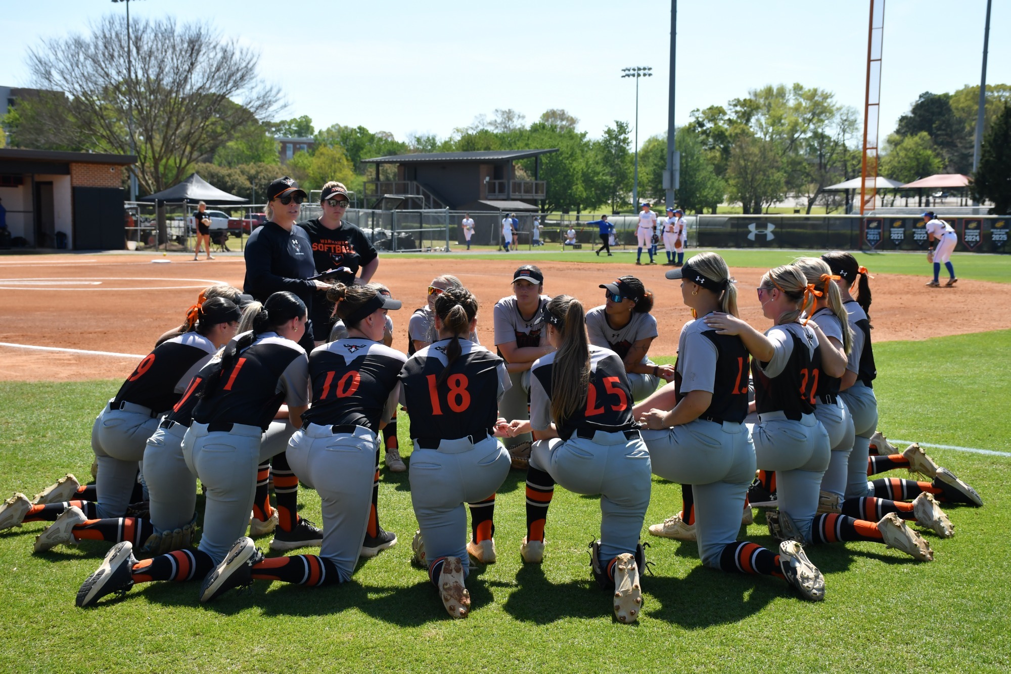 AUM Huddle vs UAH