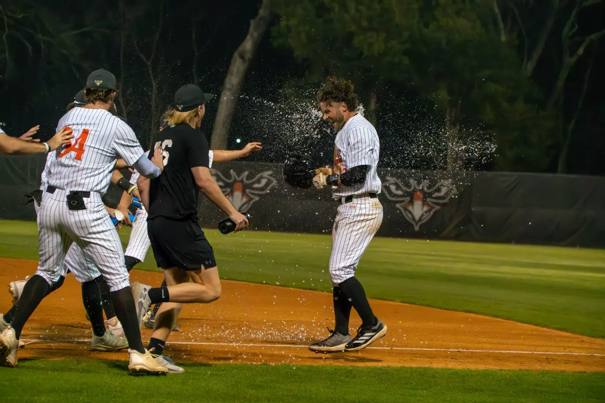 Luke Turner Walk Off Celebration