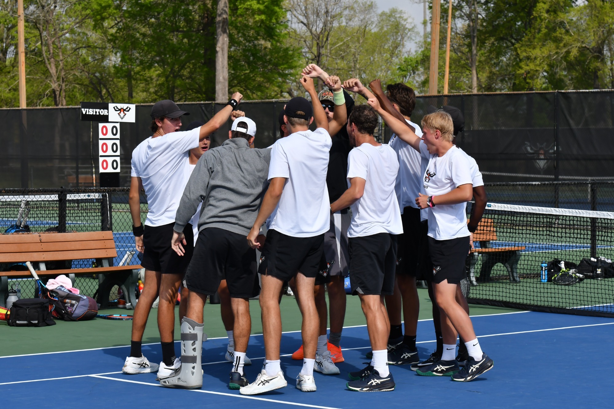MTennis Group Huddle