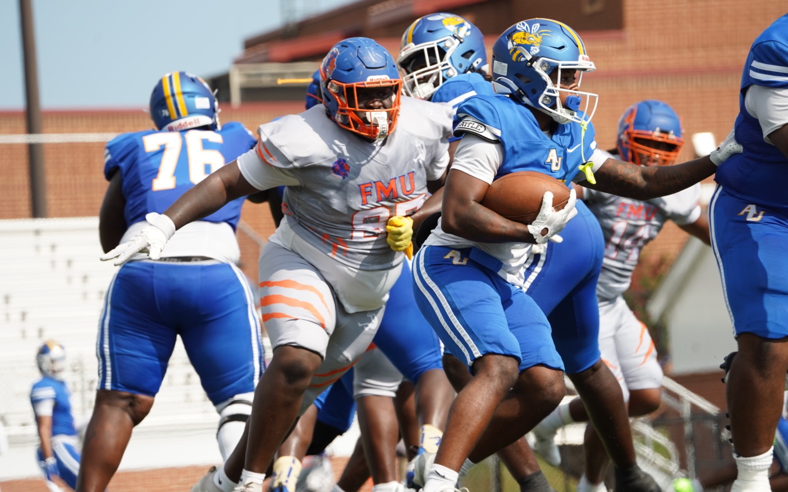 Action shot FMU vs Allen