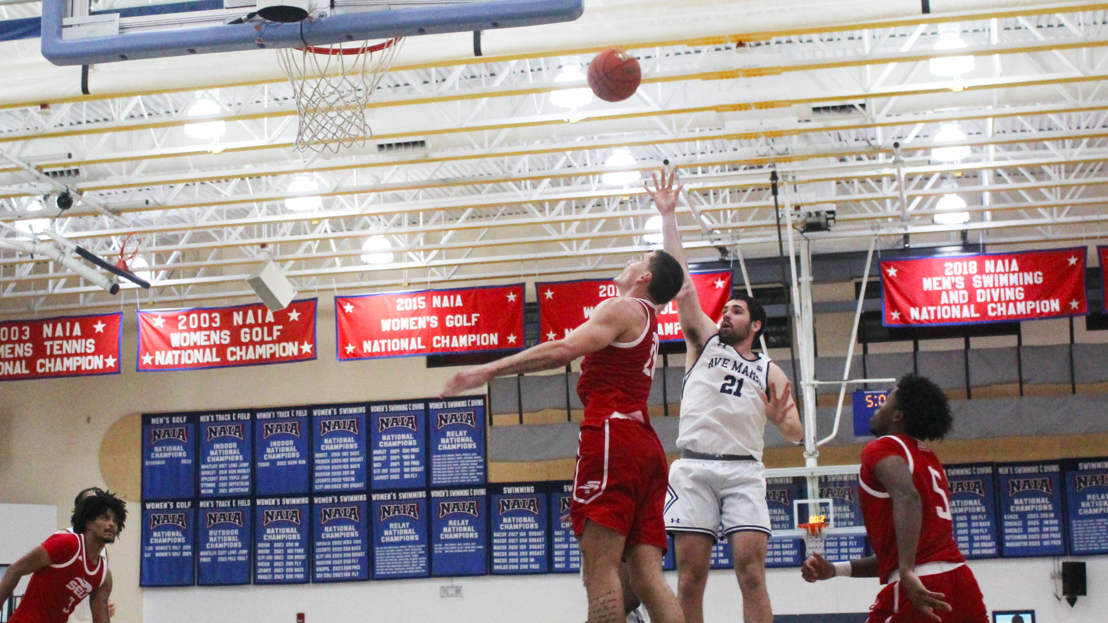 Mike shoots over SEU