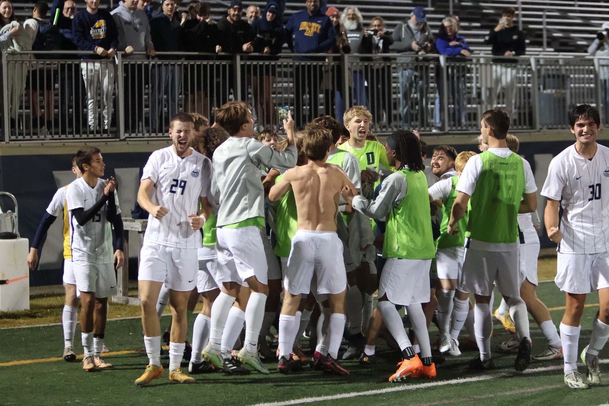 Men's soccer punches ticket to ODAC Tournament by defeating Roanoke in