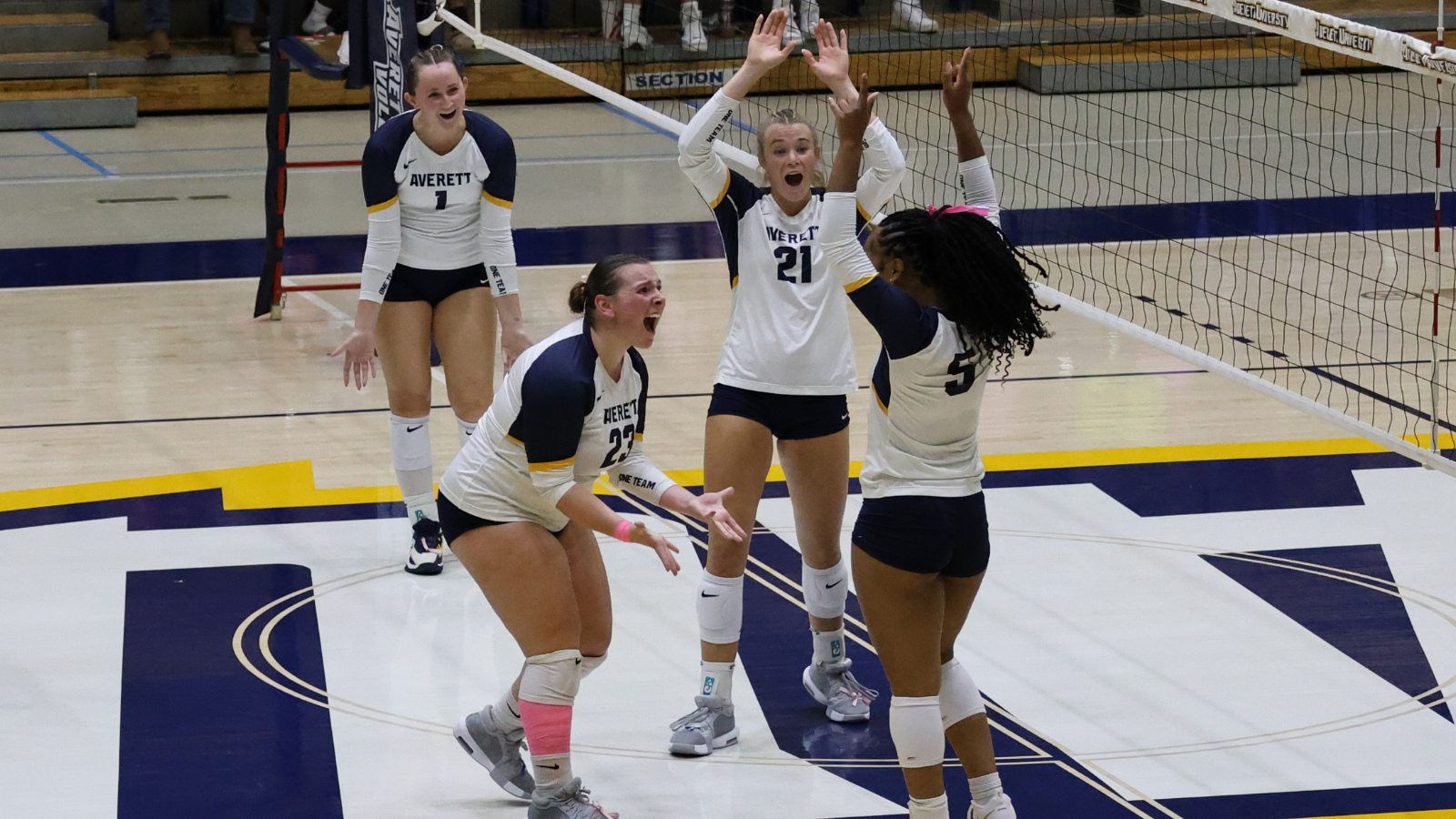 Team_Womens_Volleyball_100725