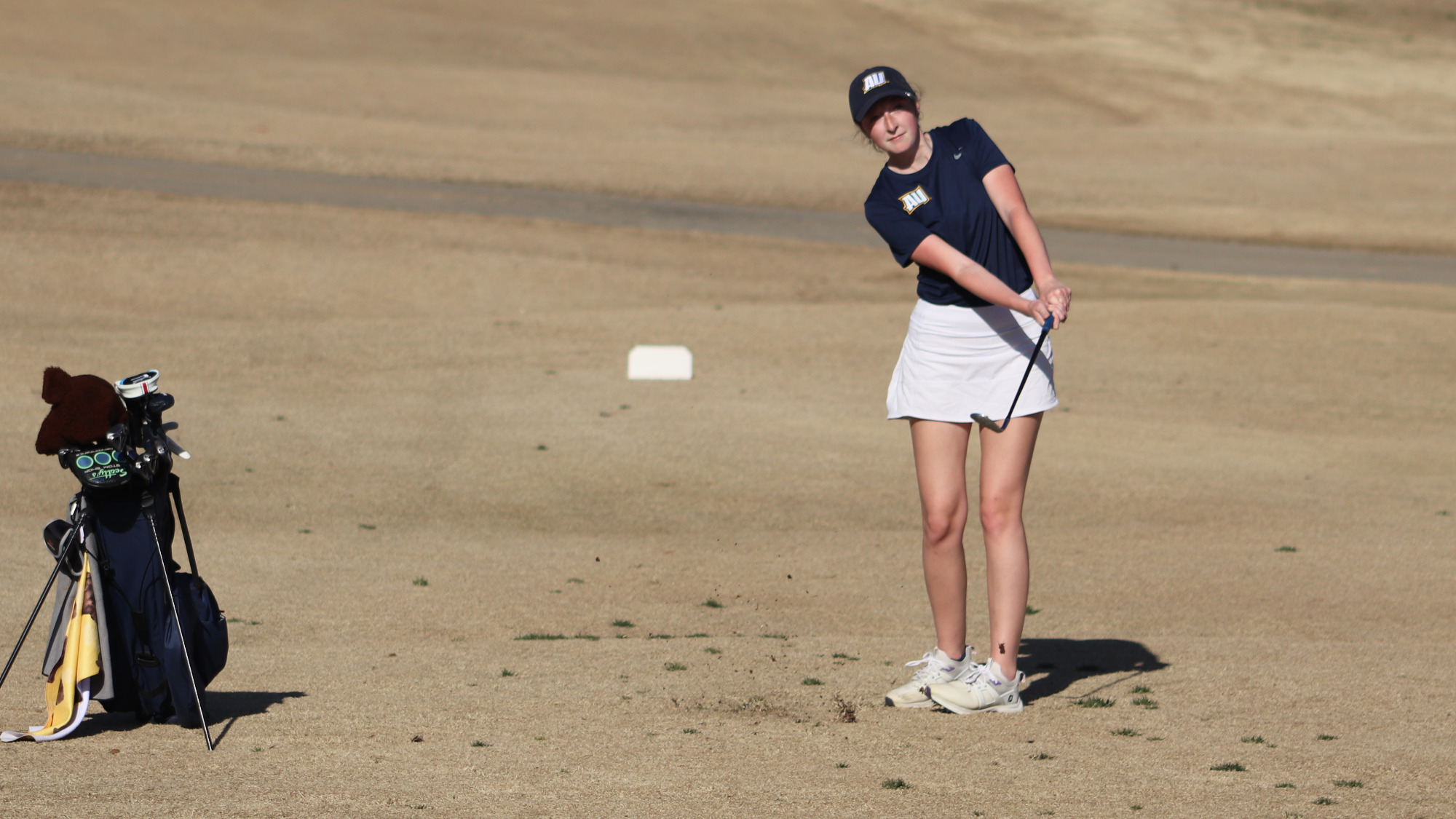 Hannah Walton womens golf practice 031125