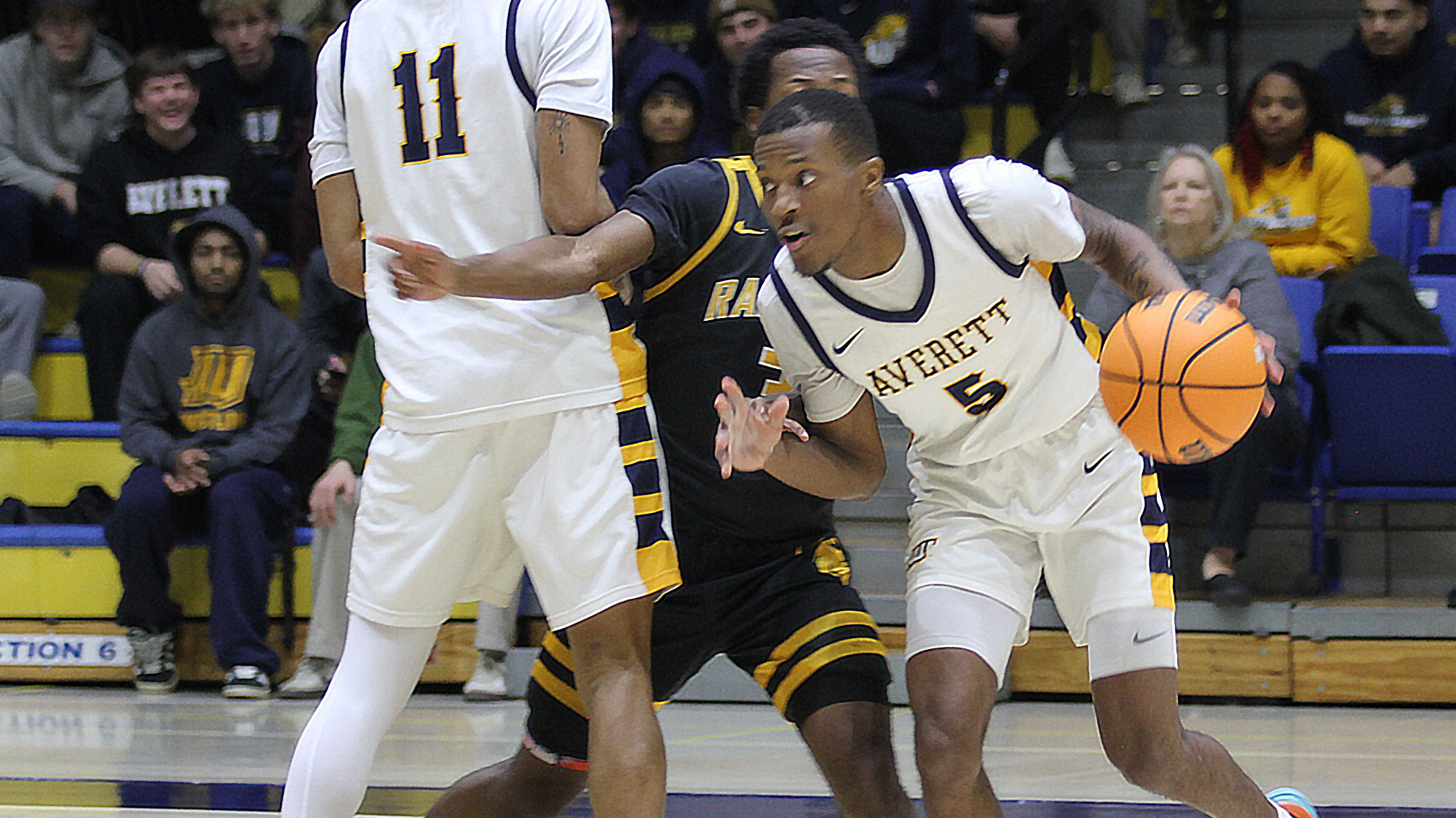 Jalen Chambers mens basketball 011426