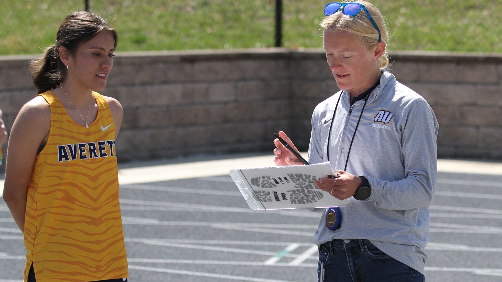 Alheli Ramos-Garcia Annika Seuschek track & field 040125