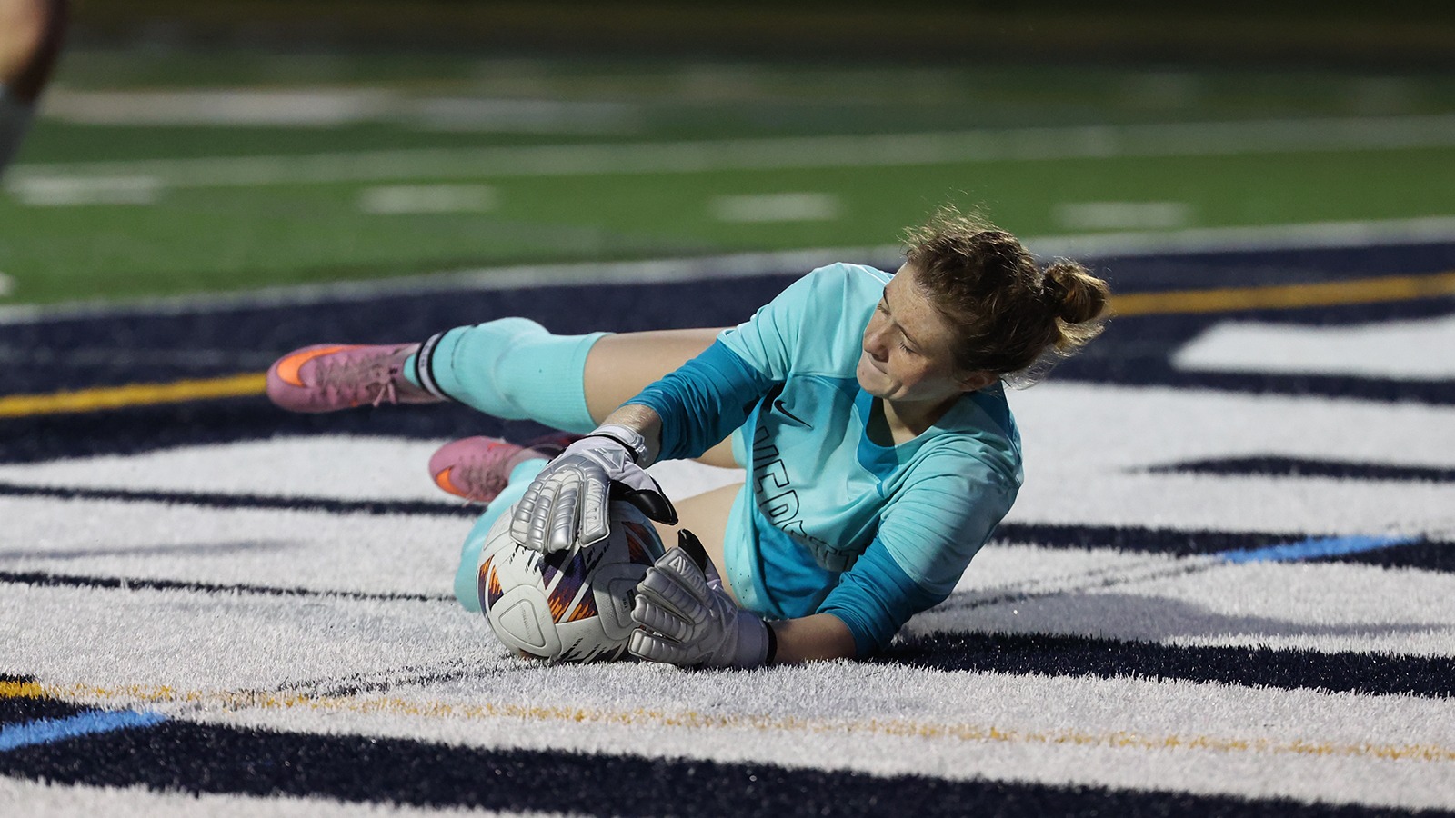 Krista Hinebaugh womens soccer 100926