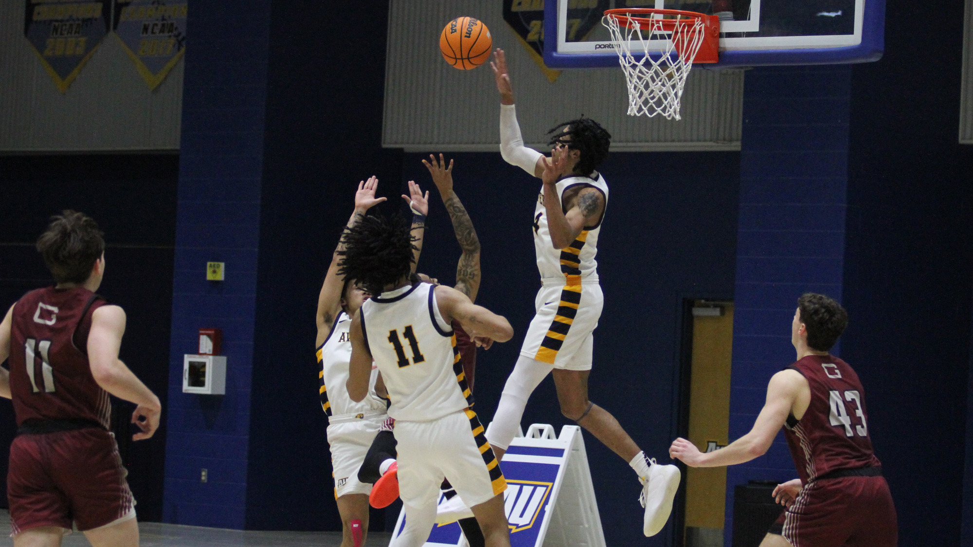 Mason Mitchell mens basketball 021826