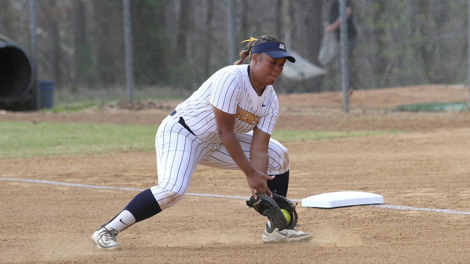 Nina Luangrath softball 042125